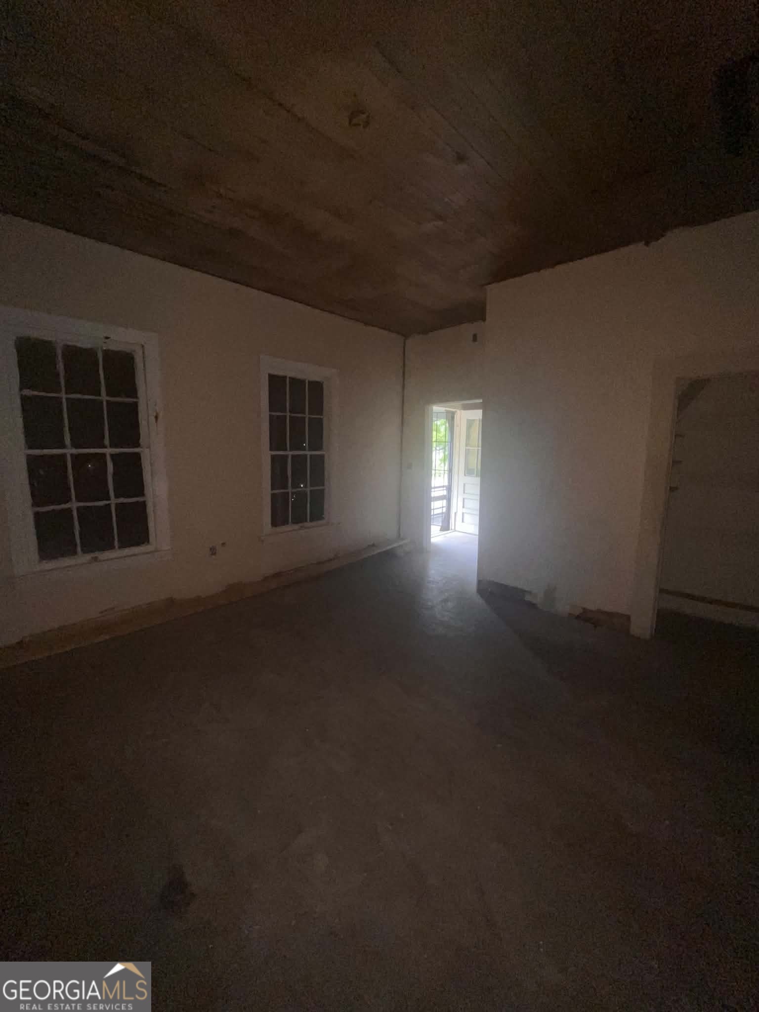 325 Fairview Avenue Property Photo 9