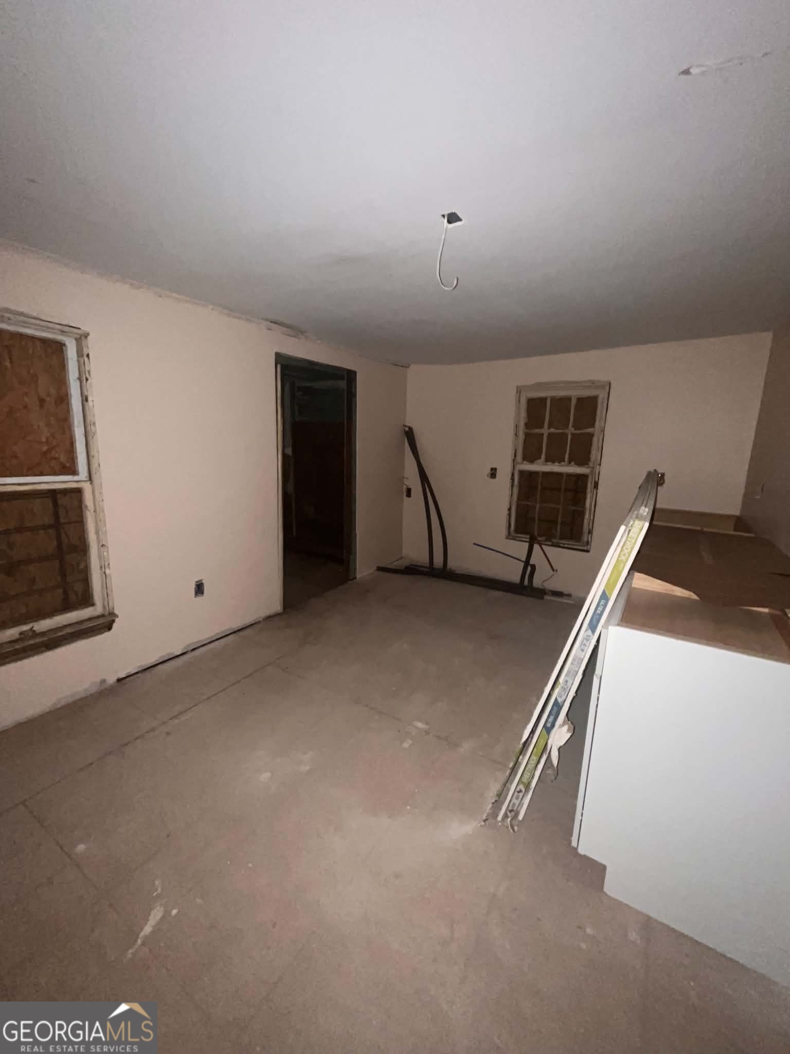 325 Fairview Avenue Property Photo 11