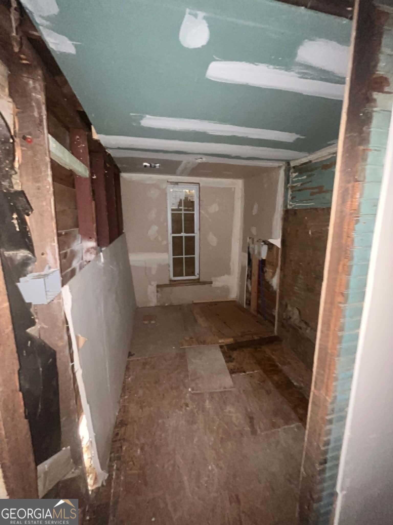 325 Fairview Avenue Property Photo 13