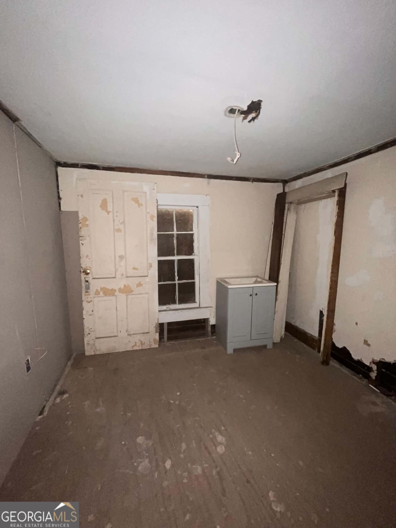 325 Fairview Avenue Property Photo 14