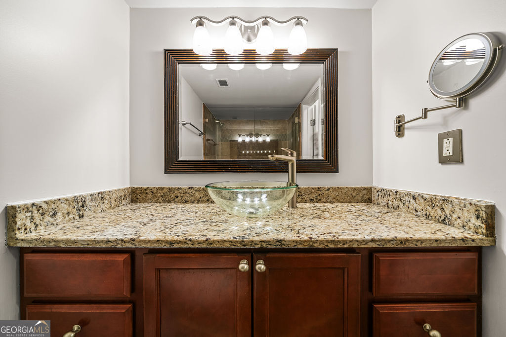 2870 Pharr Court South Nw # 203 Property Photo 8