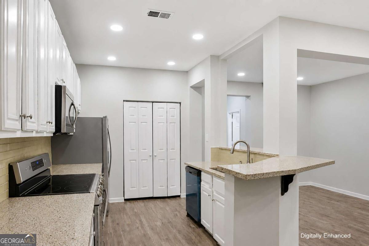 2555 Flat Shoals Road # 2008 Property Photo 10