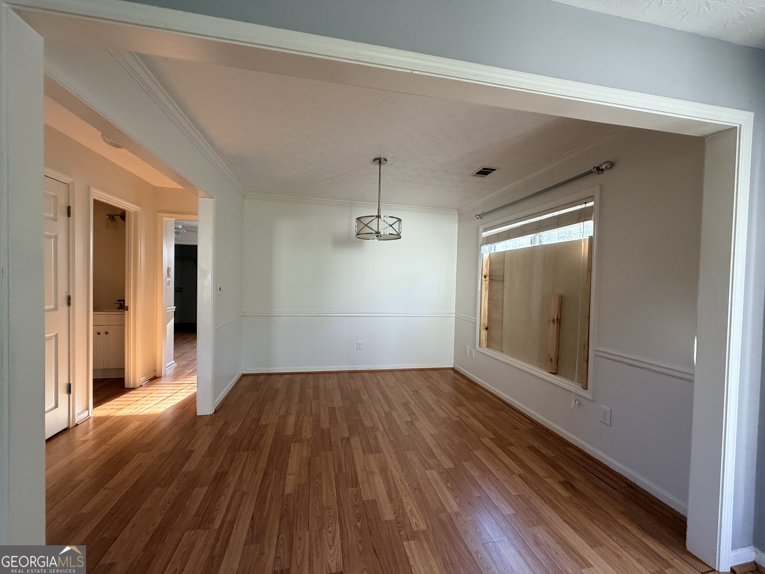 190 The Falls Boulevard Property Photo 5