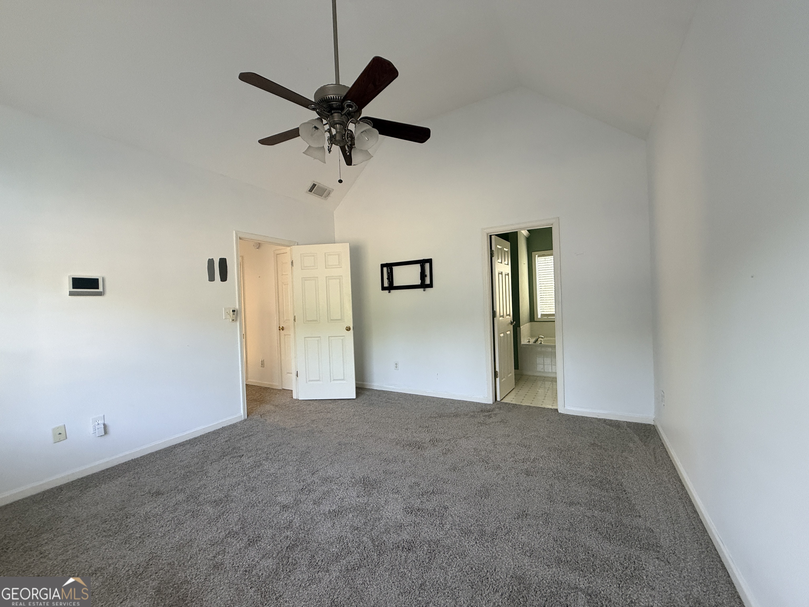 190 The Falls Boulevard Property Photo 12