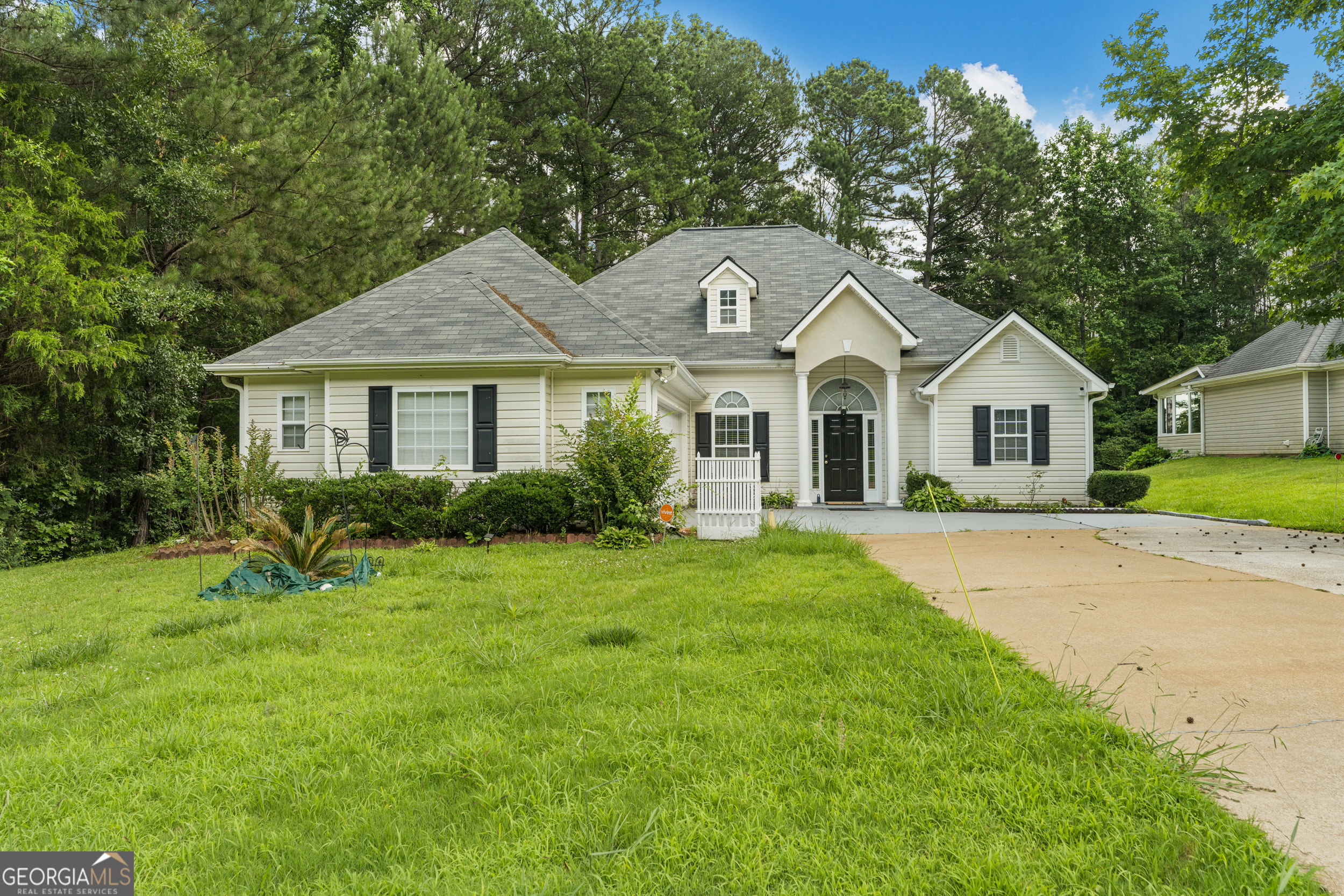 241 Old Pond Road Property Photo 1