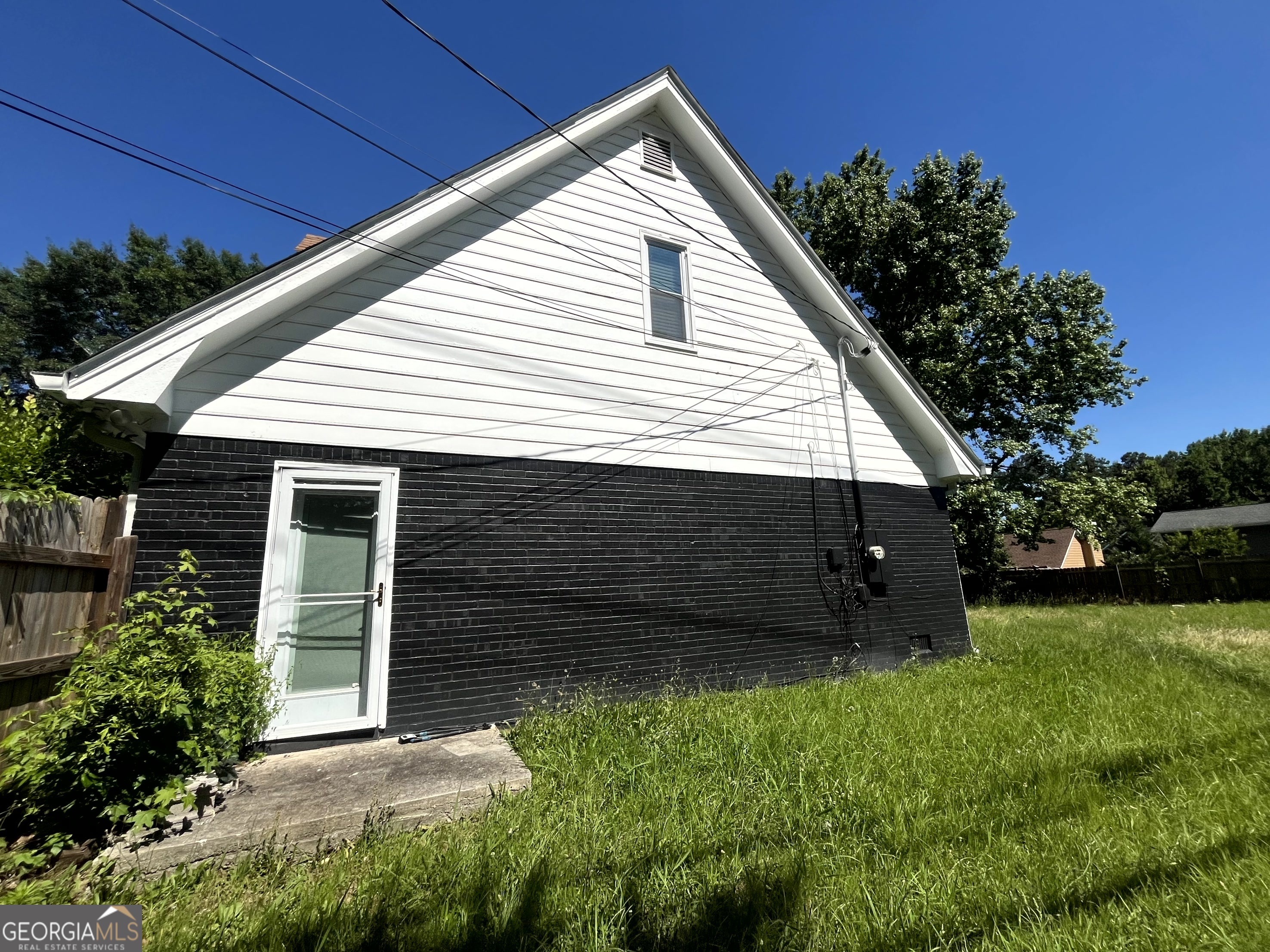 6295 Phillips Place Property Photo 16