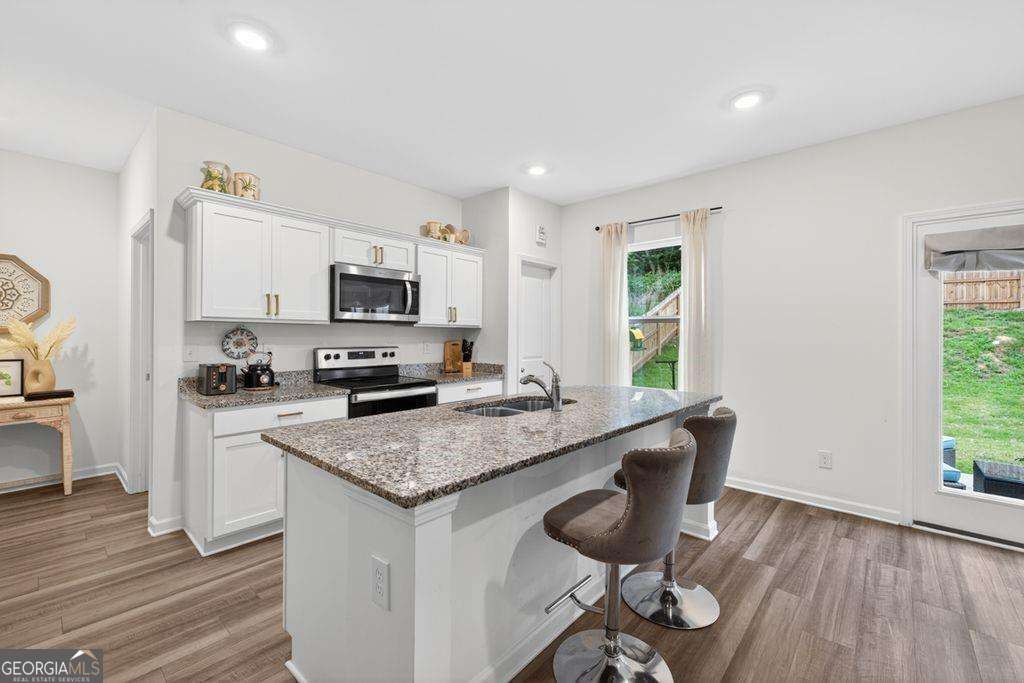 764 Knight Bridge Lane Property Photo 4