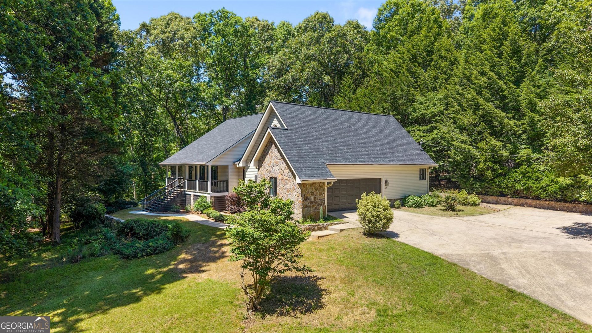 7448 Berea Road Property Photo 4