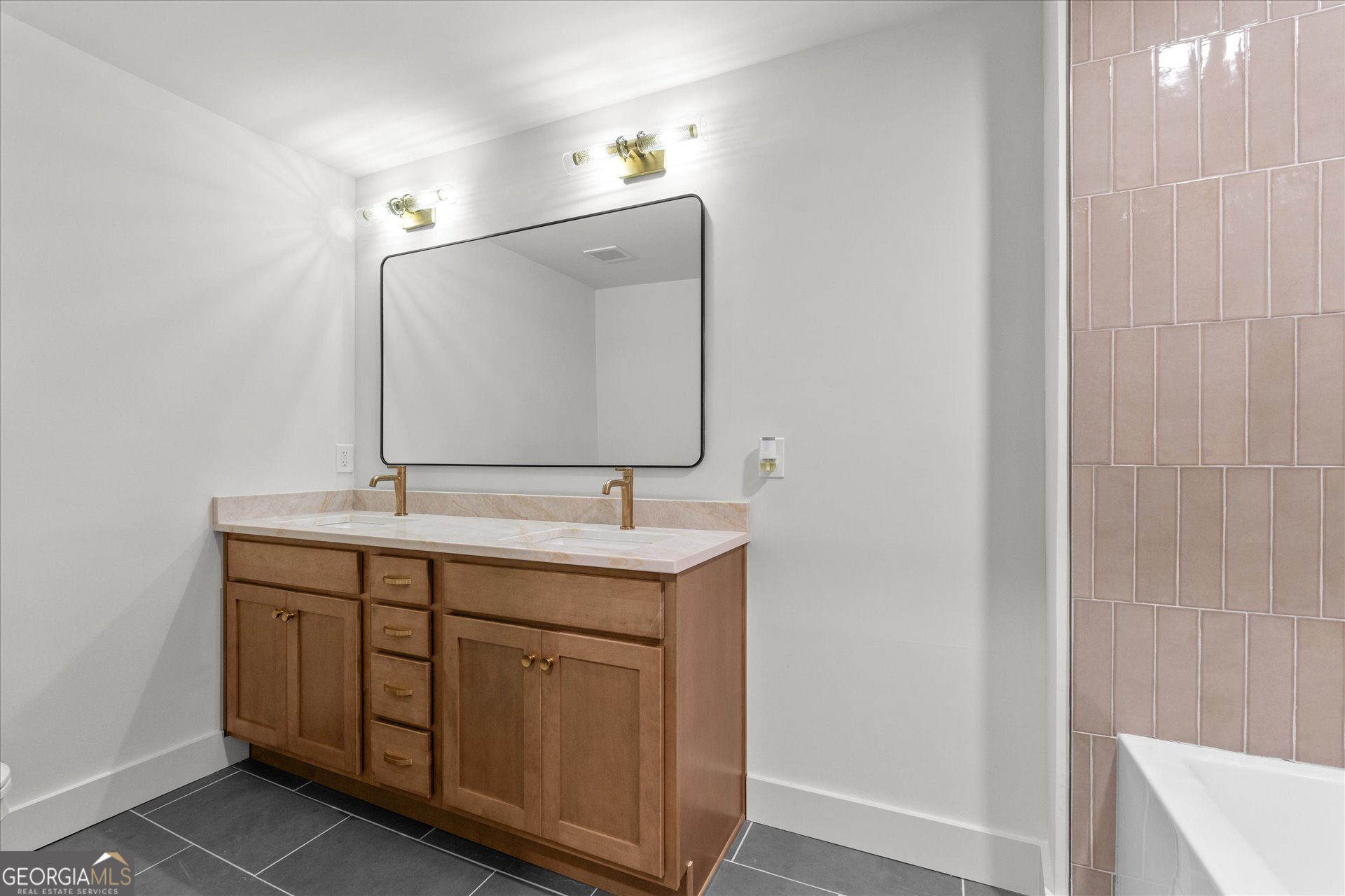 7448 Berea Road Property Photo 41
