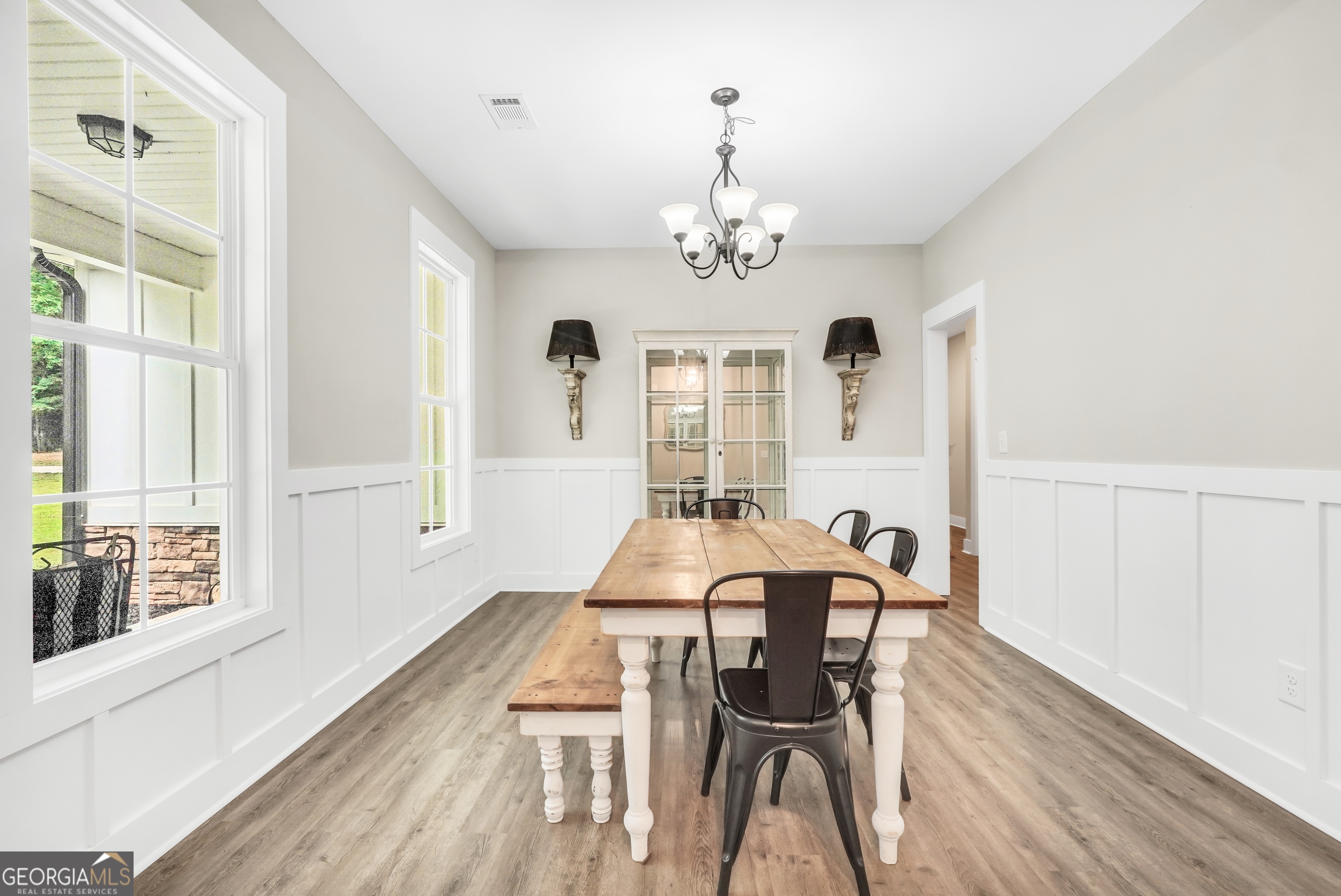 1577 Stark Road Property Photo 10