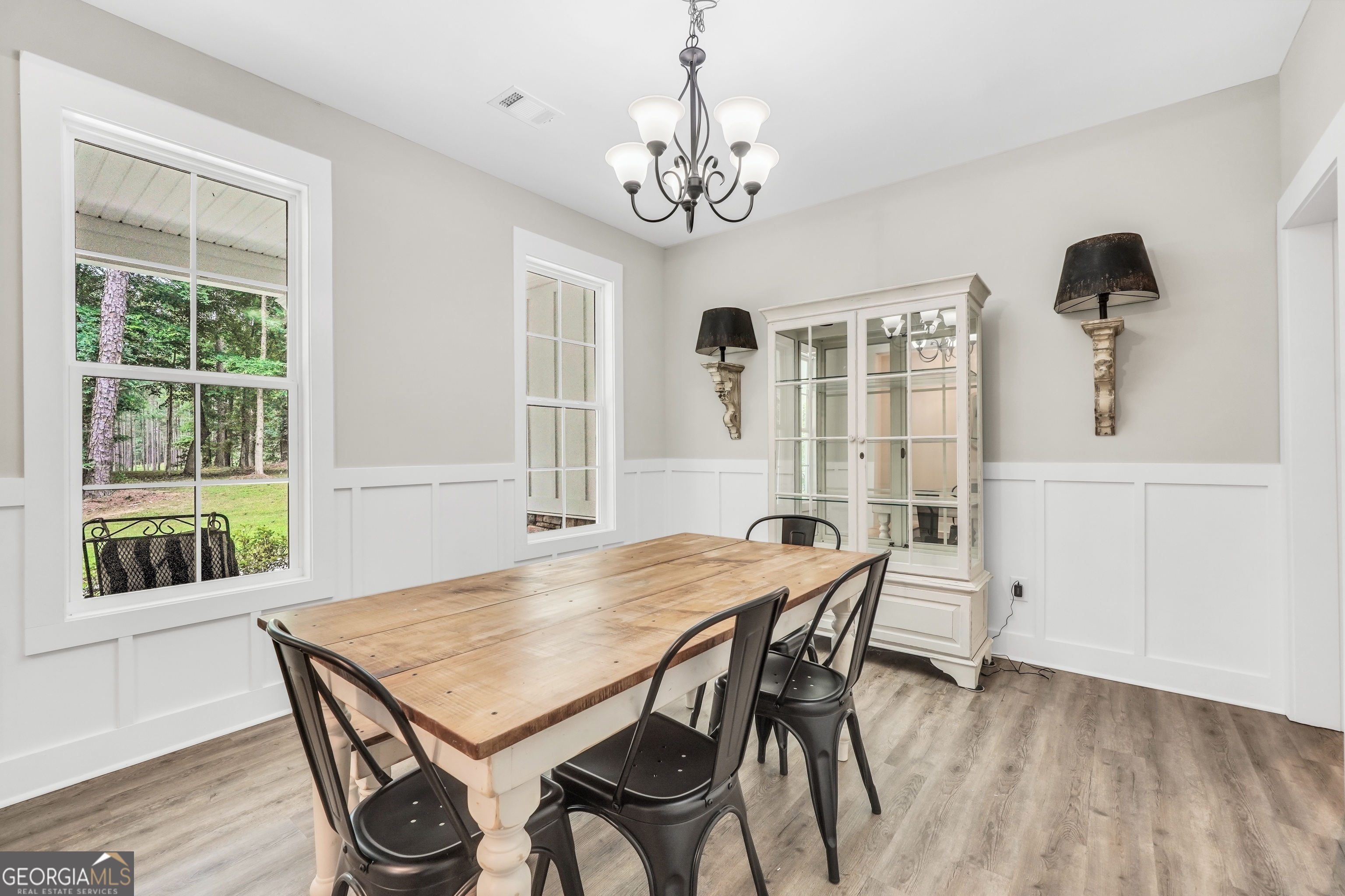 1577 Stark Road Property Photo 11
