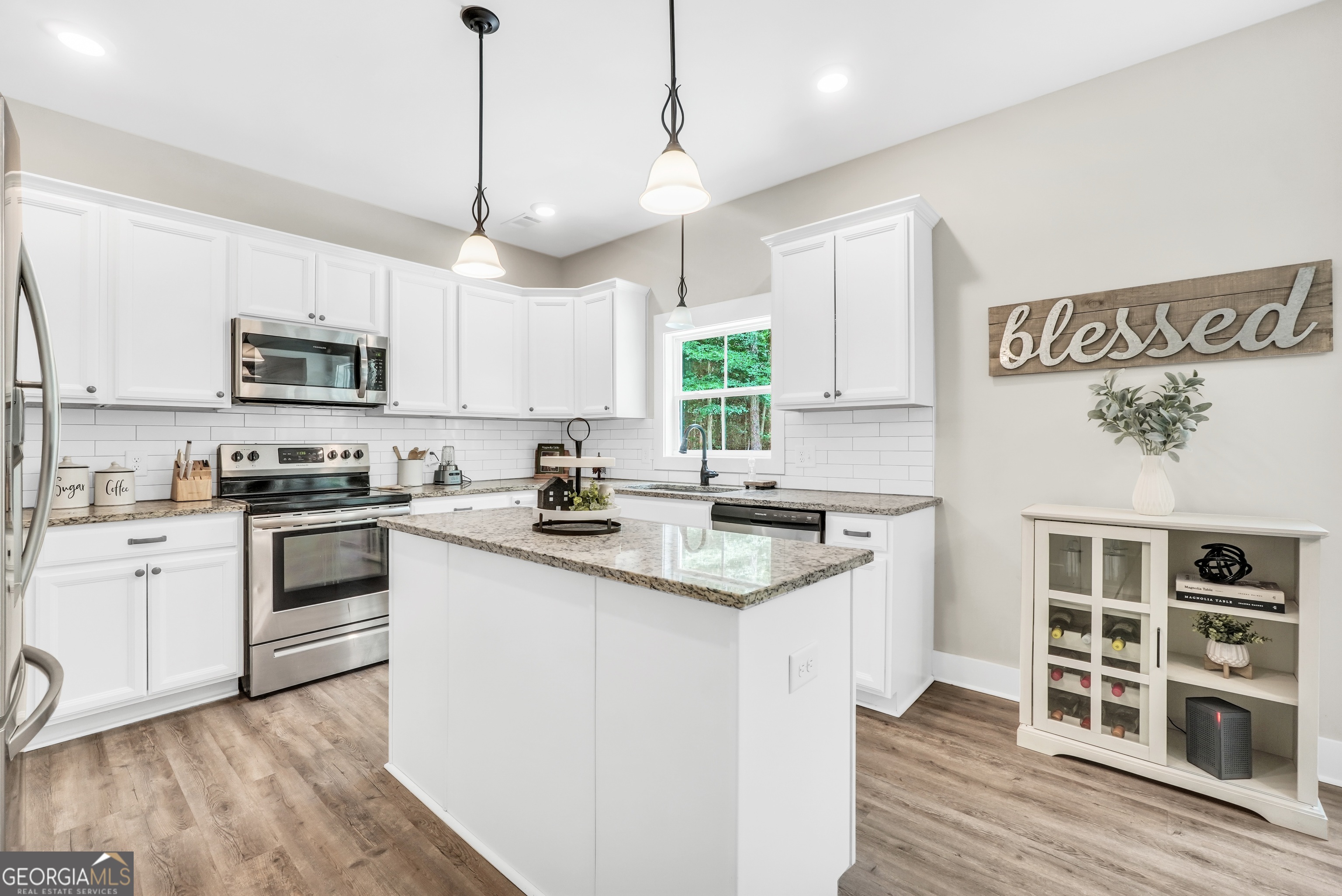 1577 Stark Road Property Photo 17