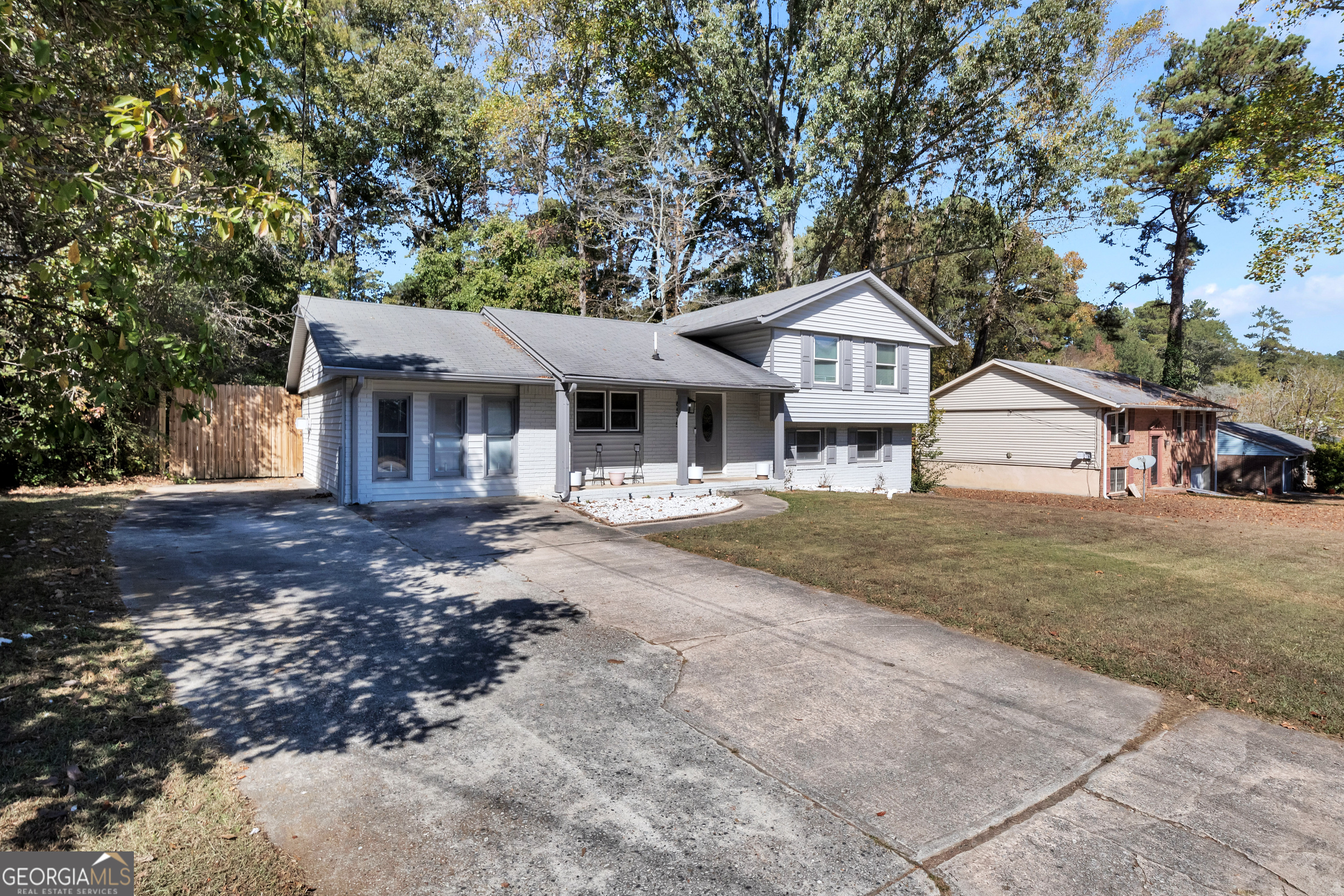 6575 Hidden Brook Trail Property Photo 1