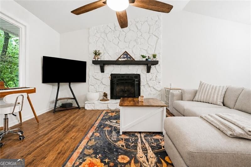 1172 Ridgeside Drive Nw Property Photo 4