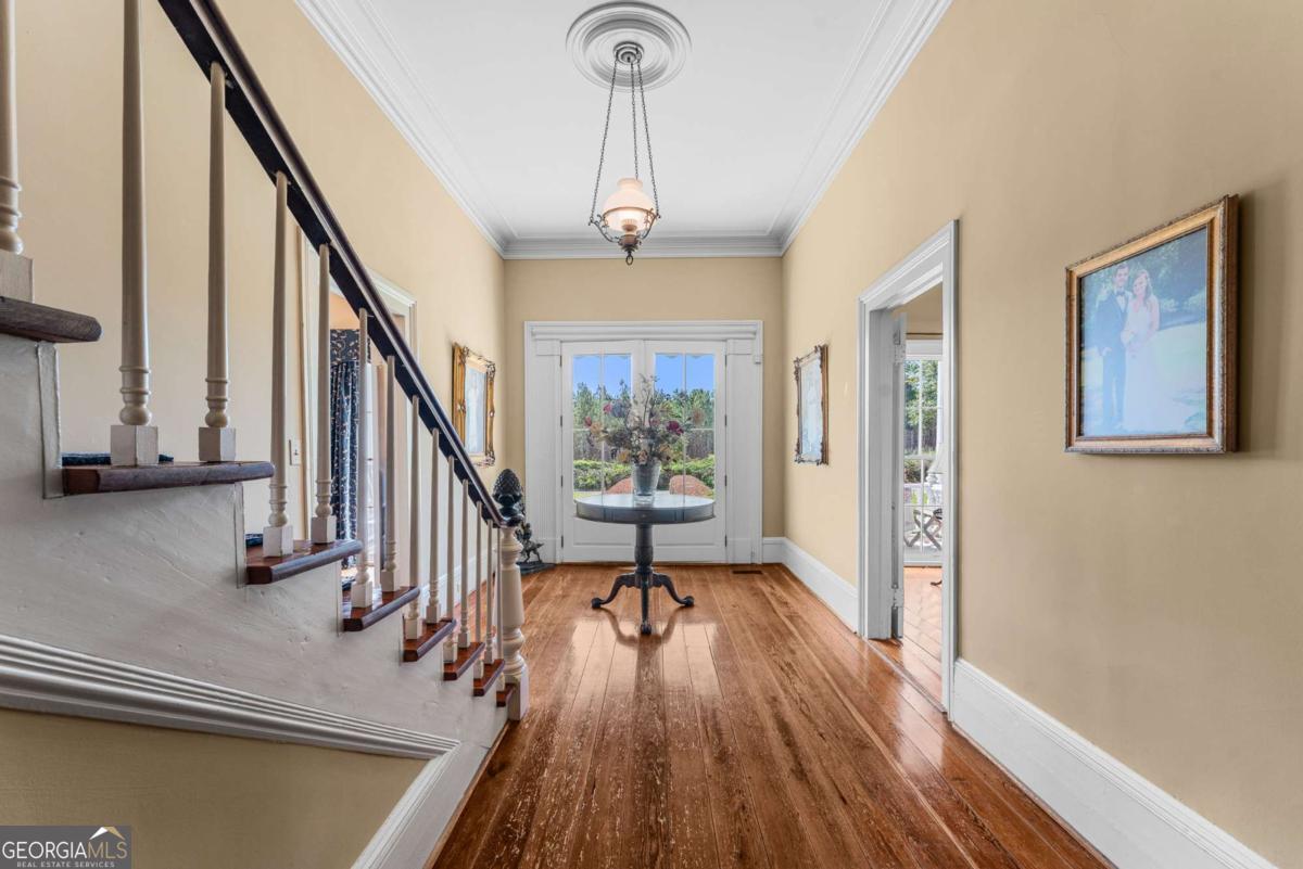 8075 Lakeview Road Property Photo 15
