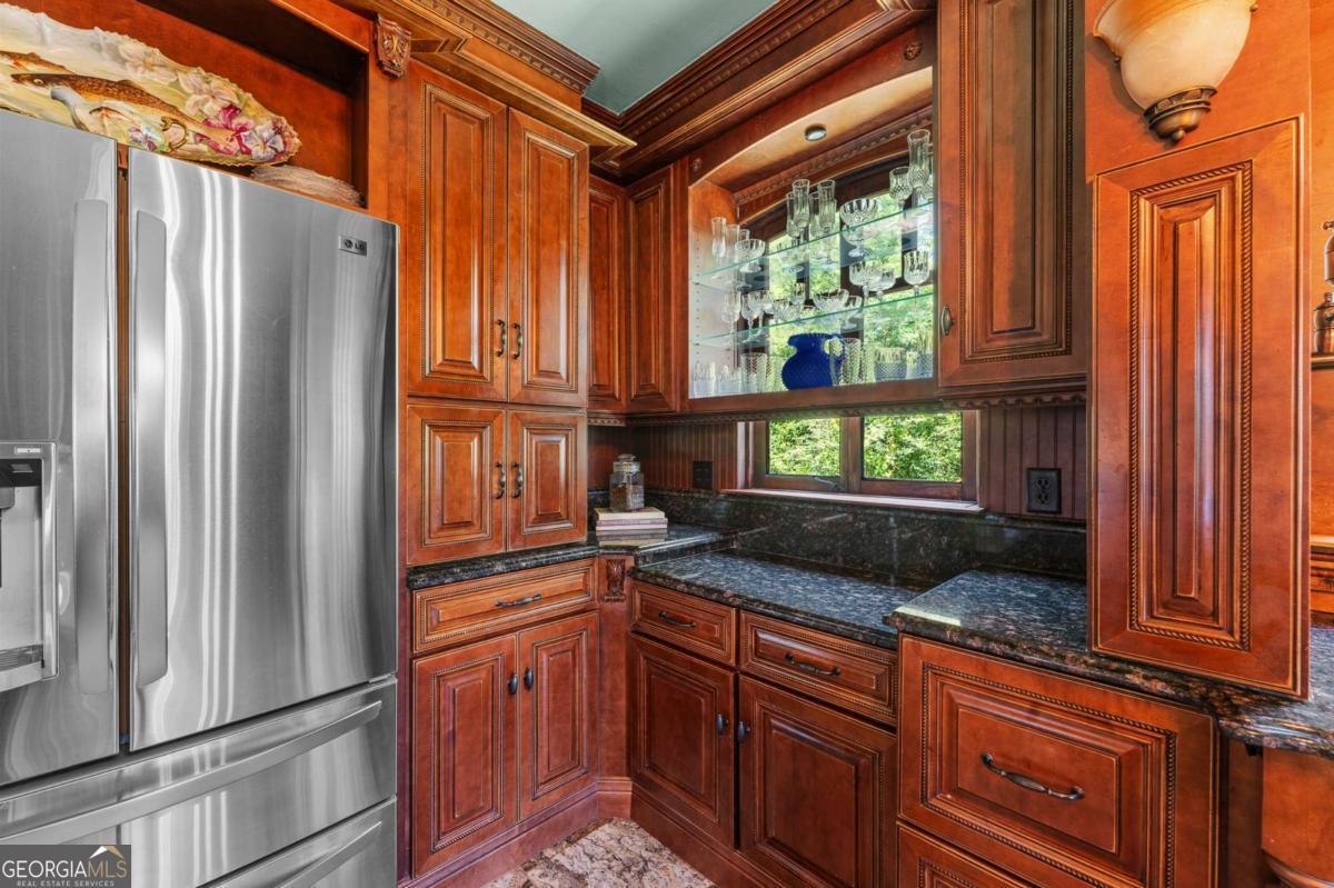 8075 Lakeview Road Property Photo 30