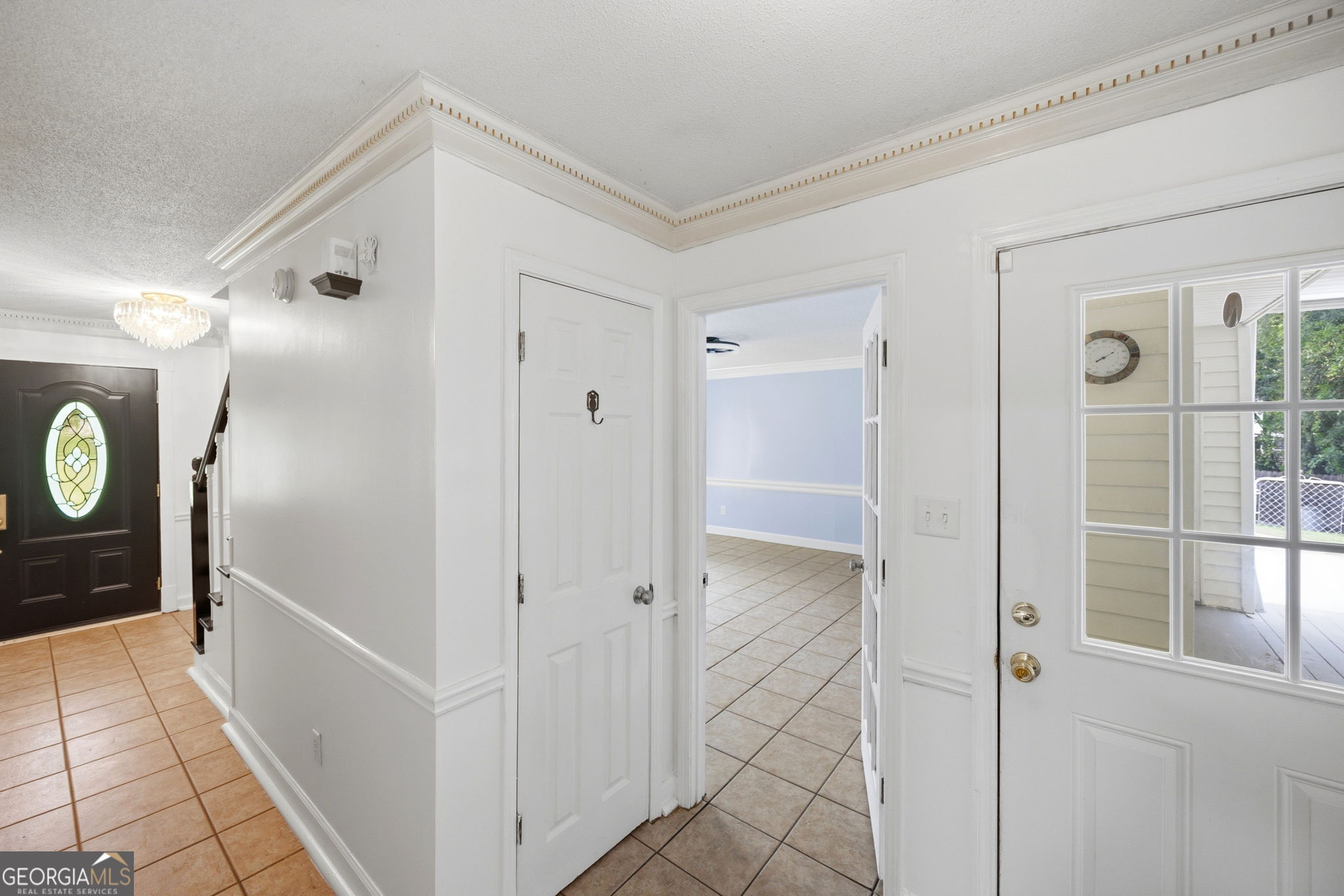 1215 Craddock Way Property Photo 3