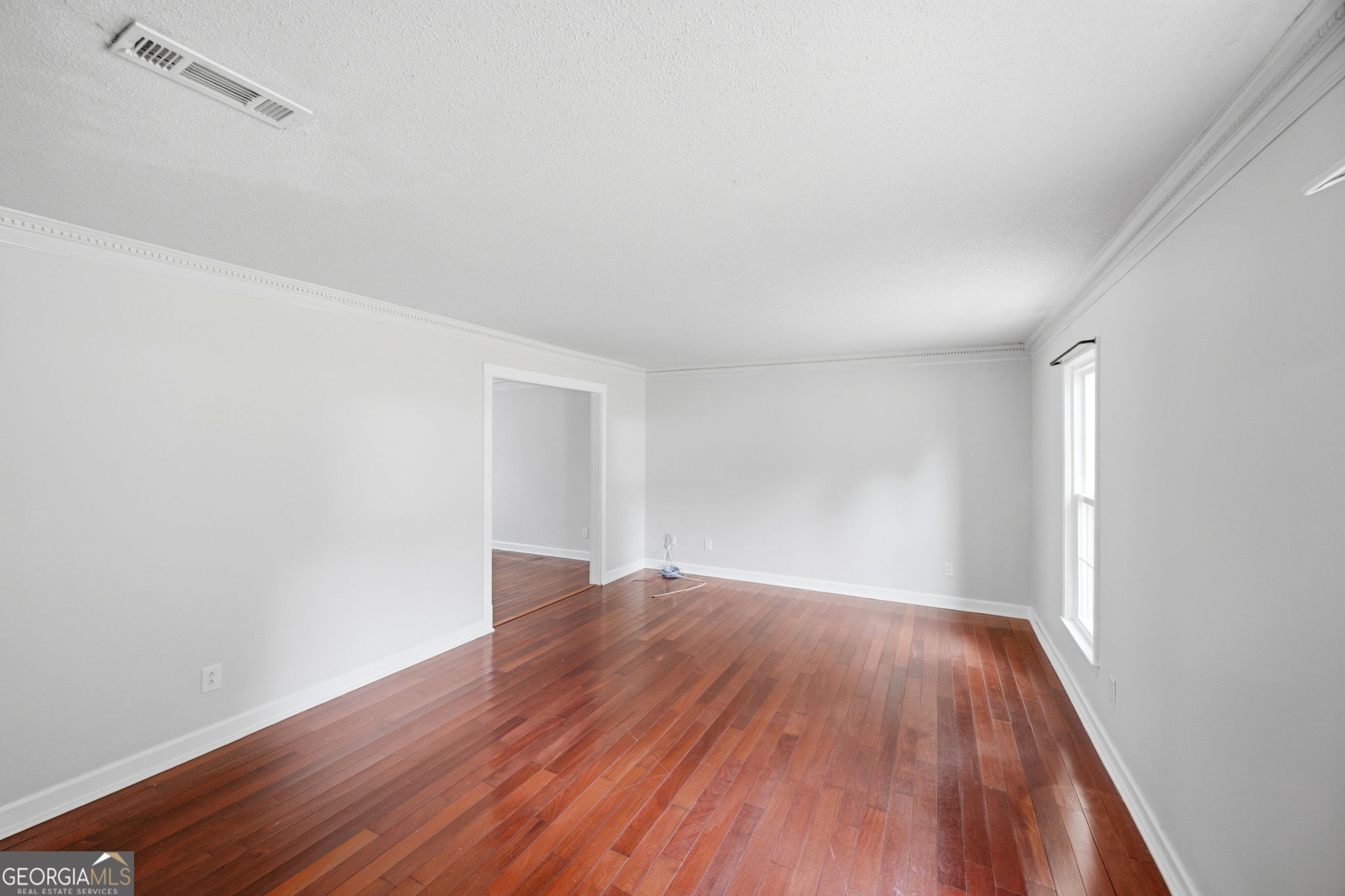 1215 Craddock Way Property Photo 4