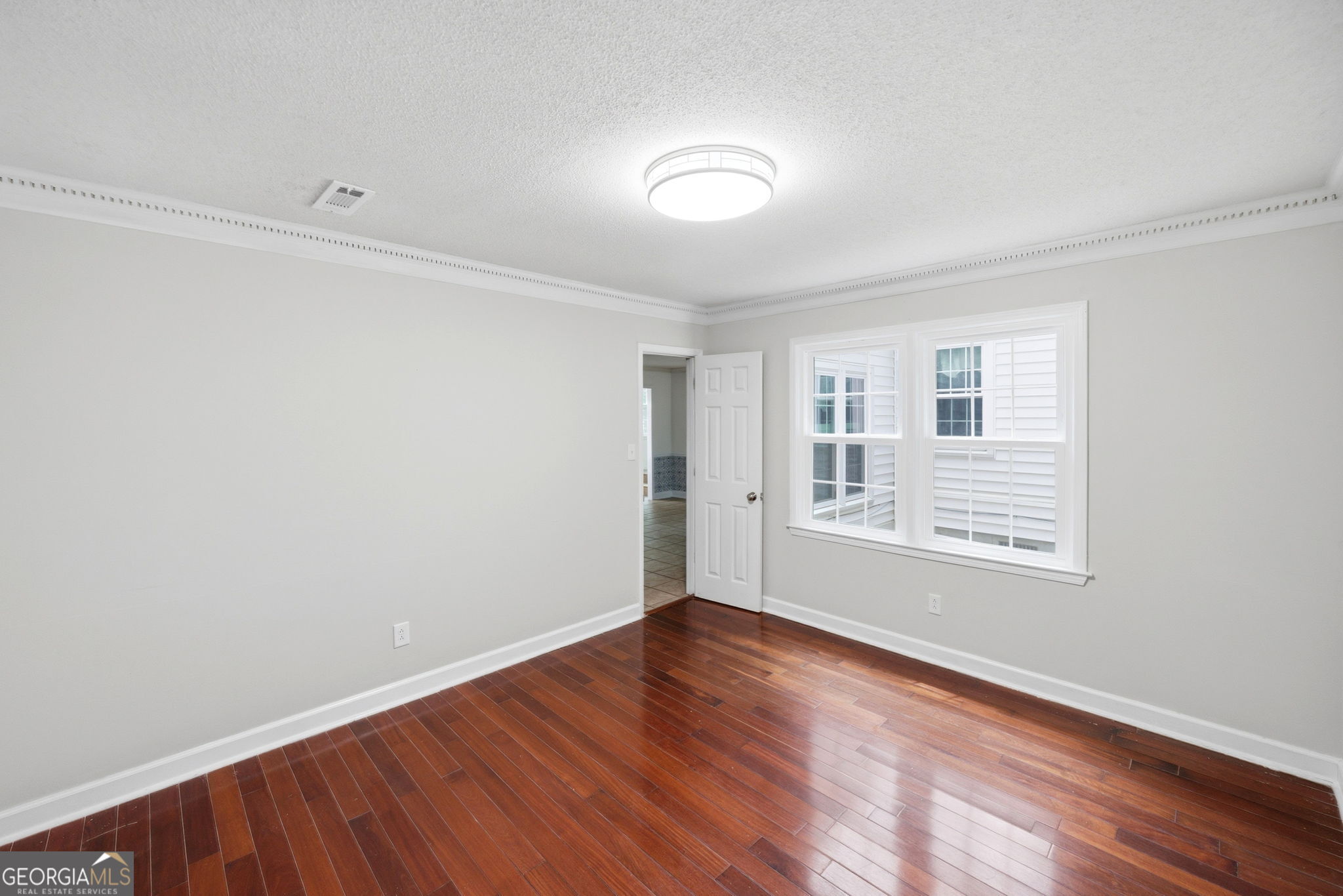 1215 Craddock Way Property Photo 6