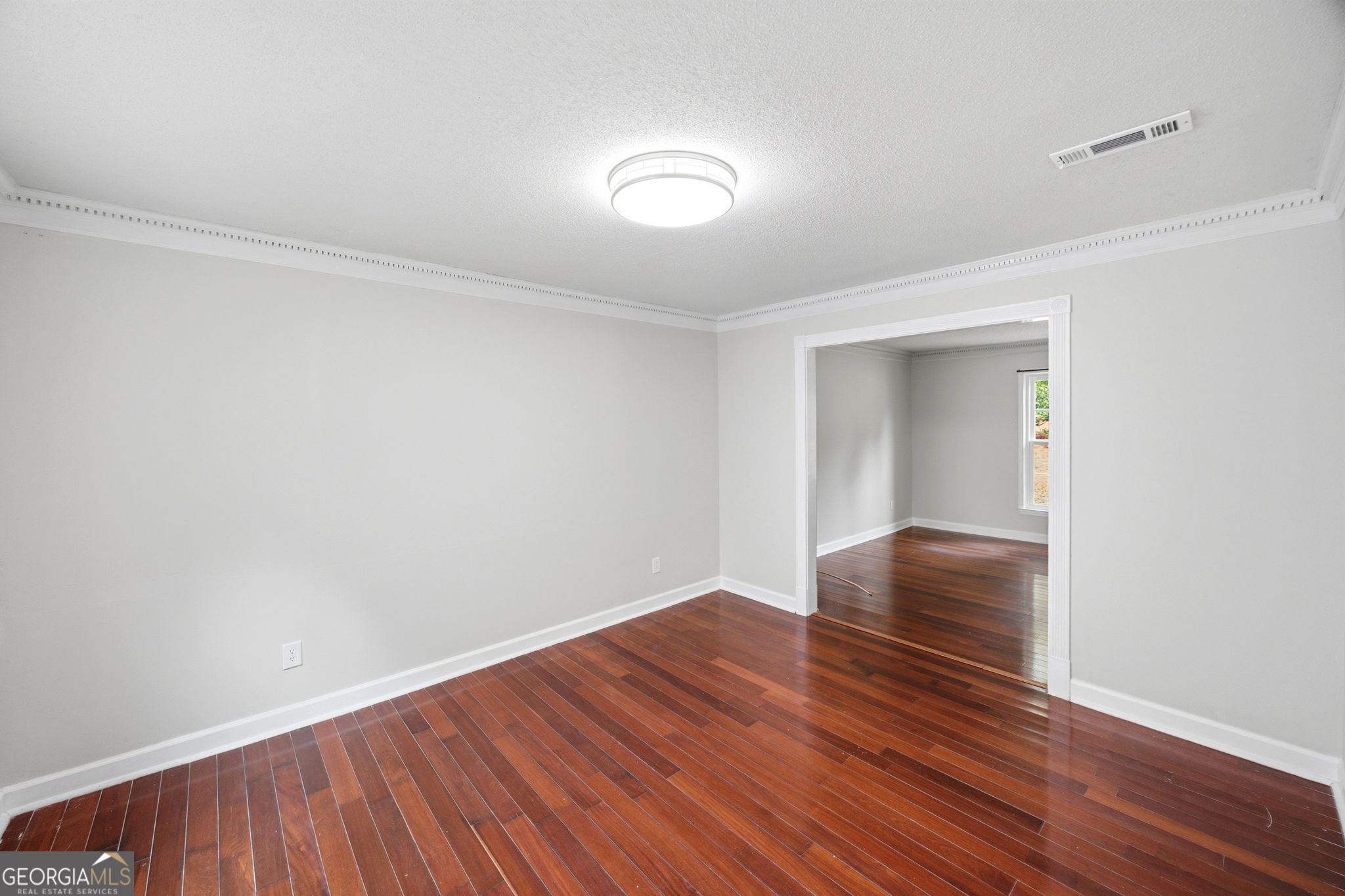 1215 Craddock Way Property Photo 7