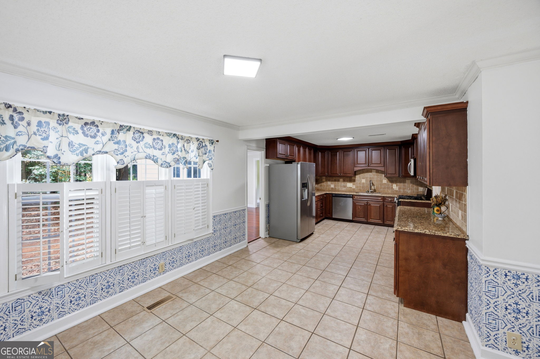 1215 Craddock Way Property Photo 11