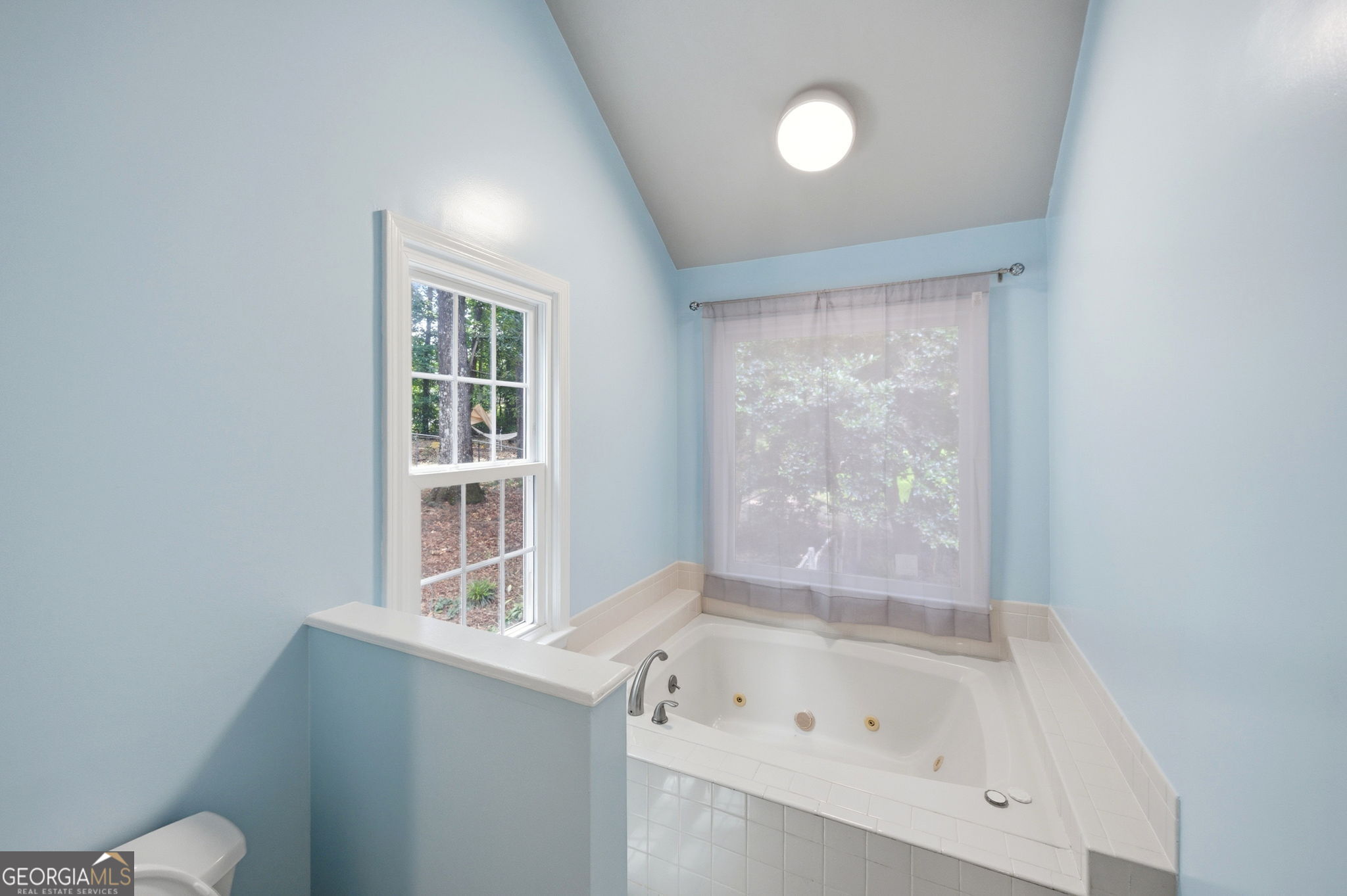 1215 Craddock Way Property Photo 18