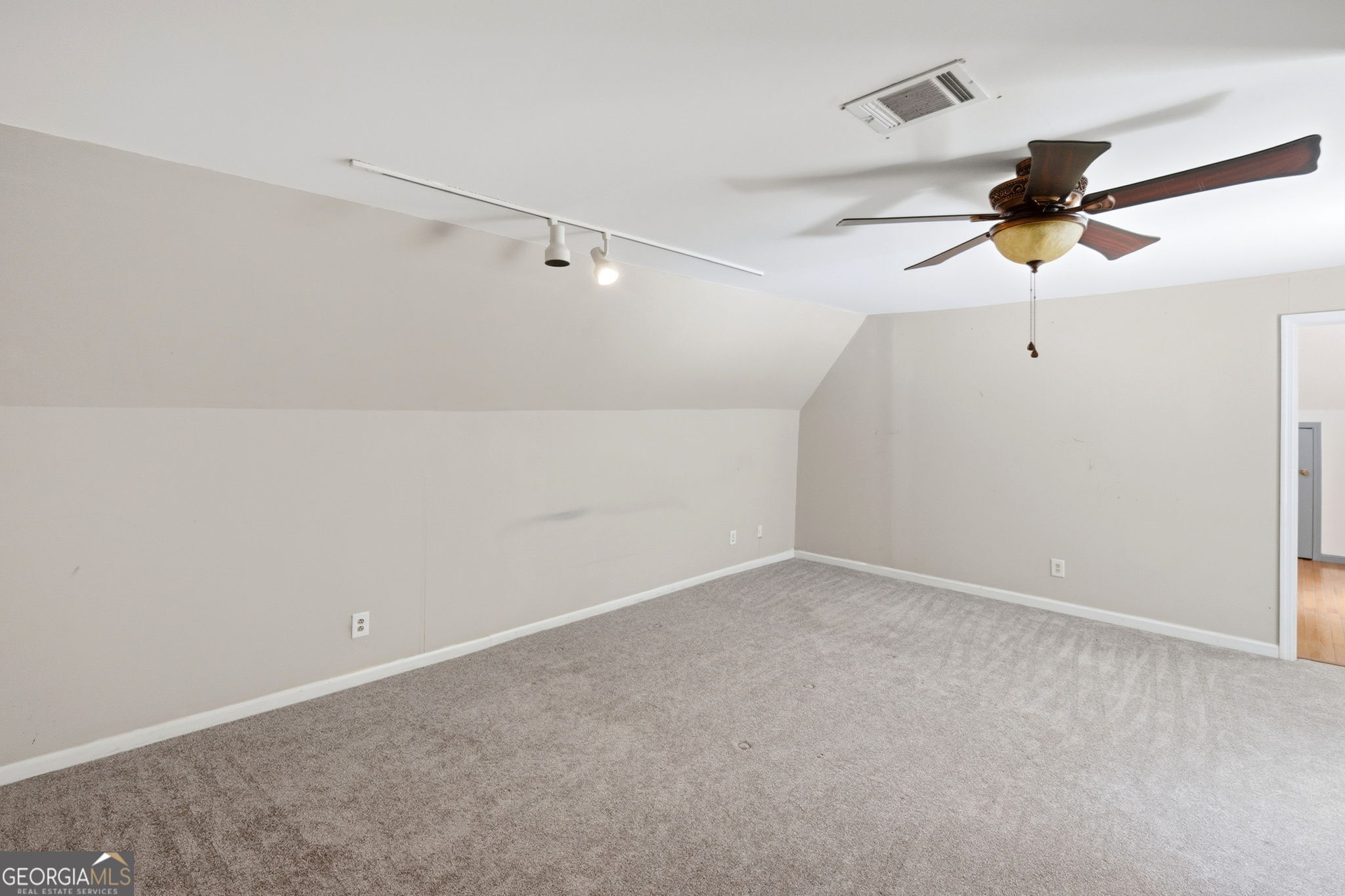 1215 Craddock Way Property Photo 26