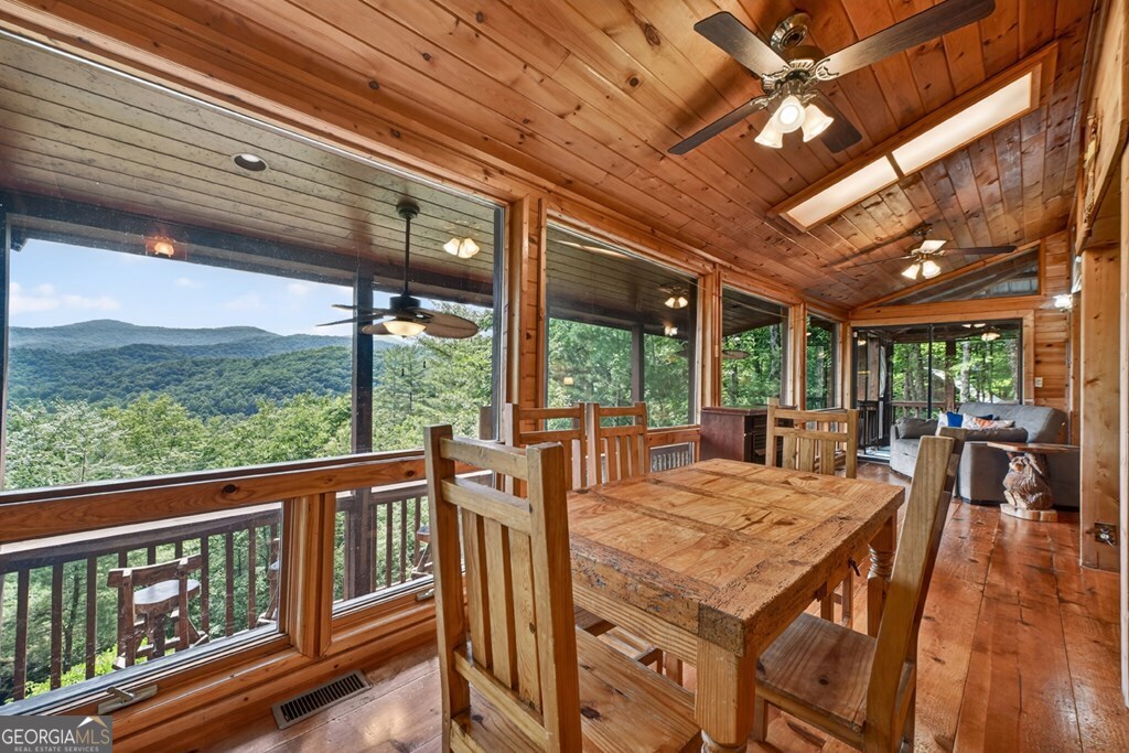 277 Hickory Nut Trail Property Photo 8
