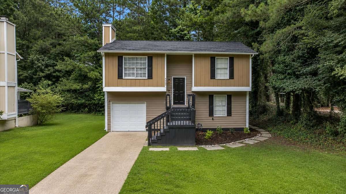 5300 Forest Downs Lane Property Photo 1