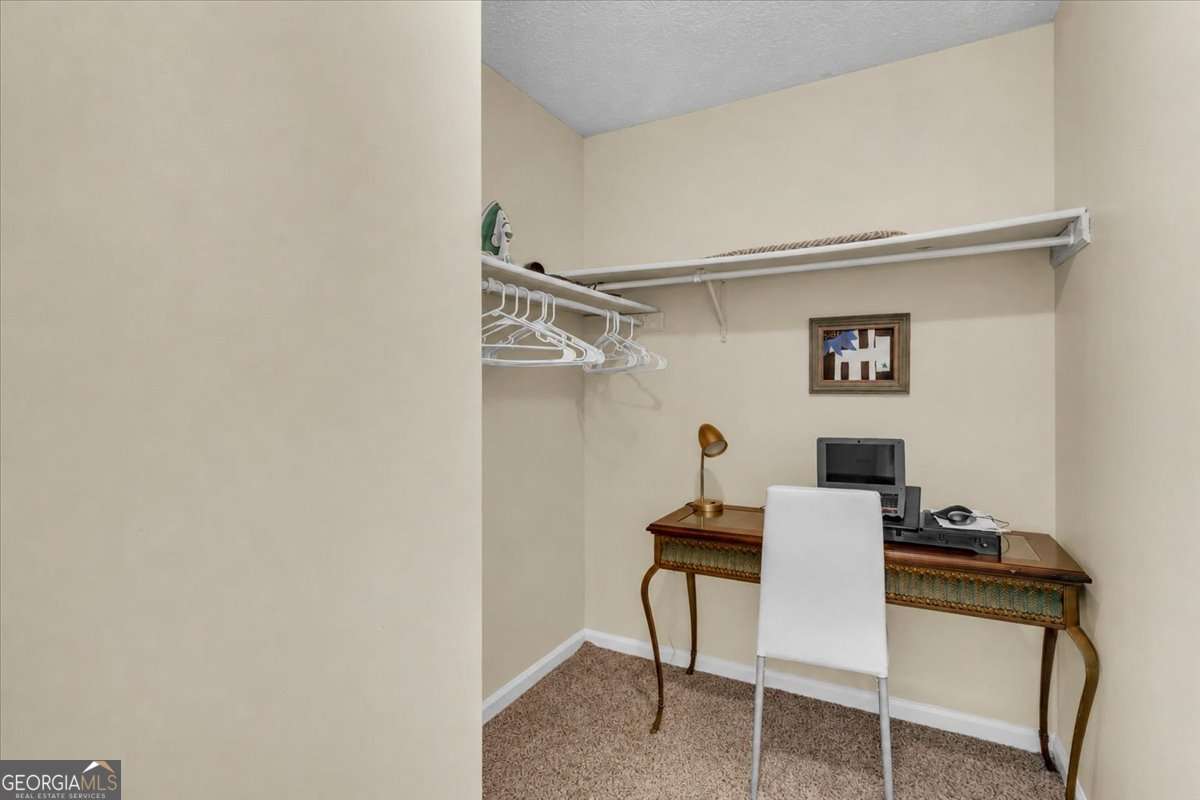 5300 Forest Downs Lane Property Photo 10