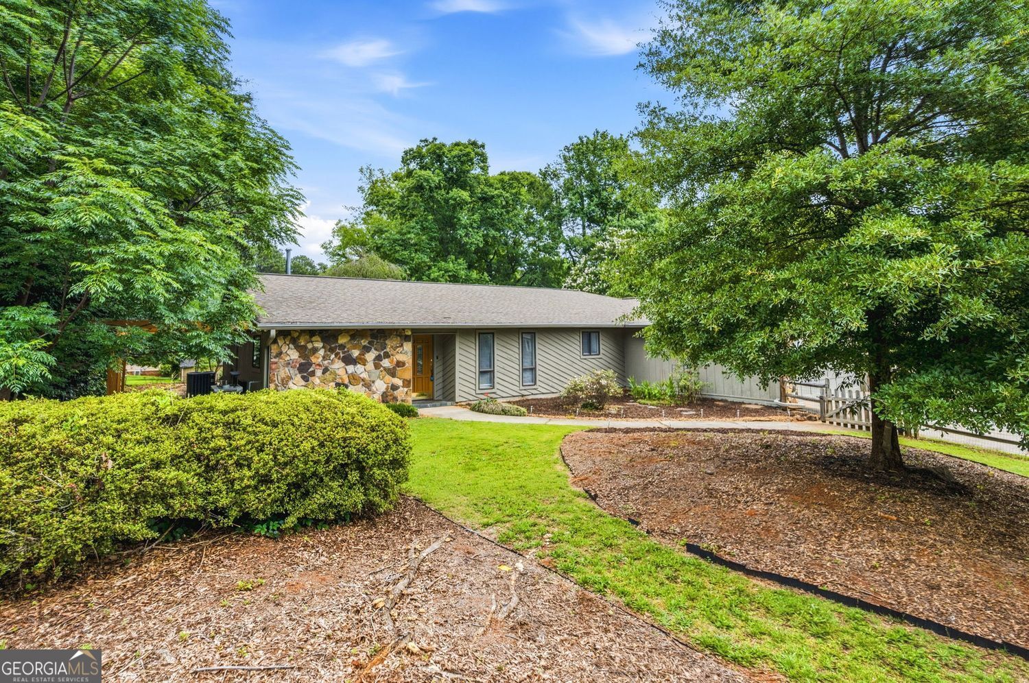 4759 Mockernut Court