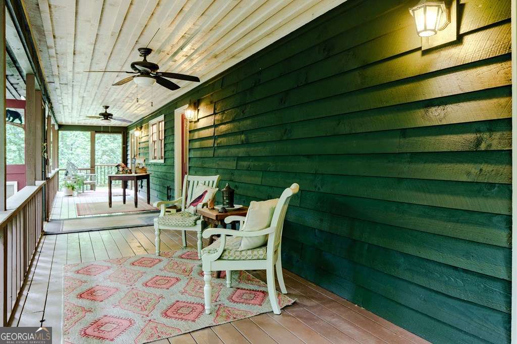11 Treasure Lane Property Photo 6