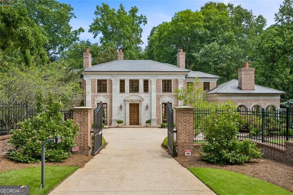 125 Blackland Road NW