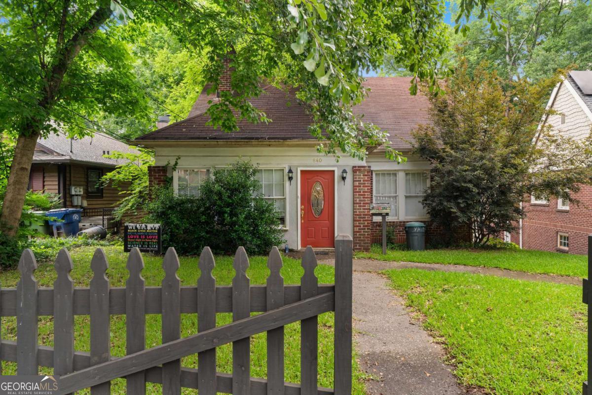 840 Greenwood Avenue Ne Property Photo 1