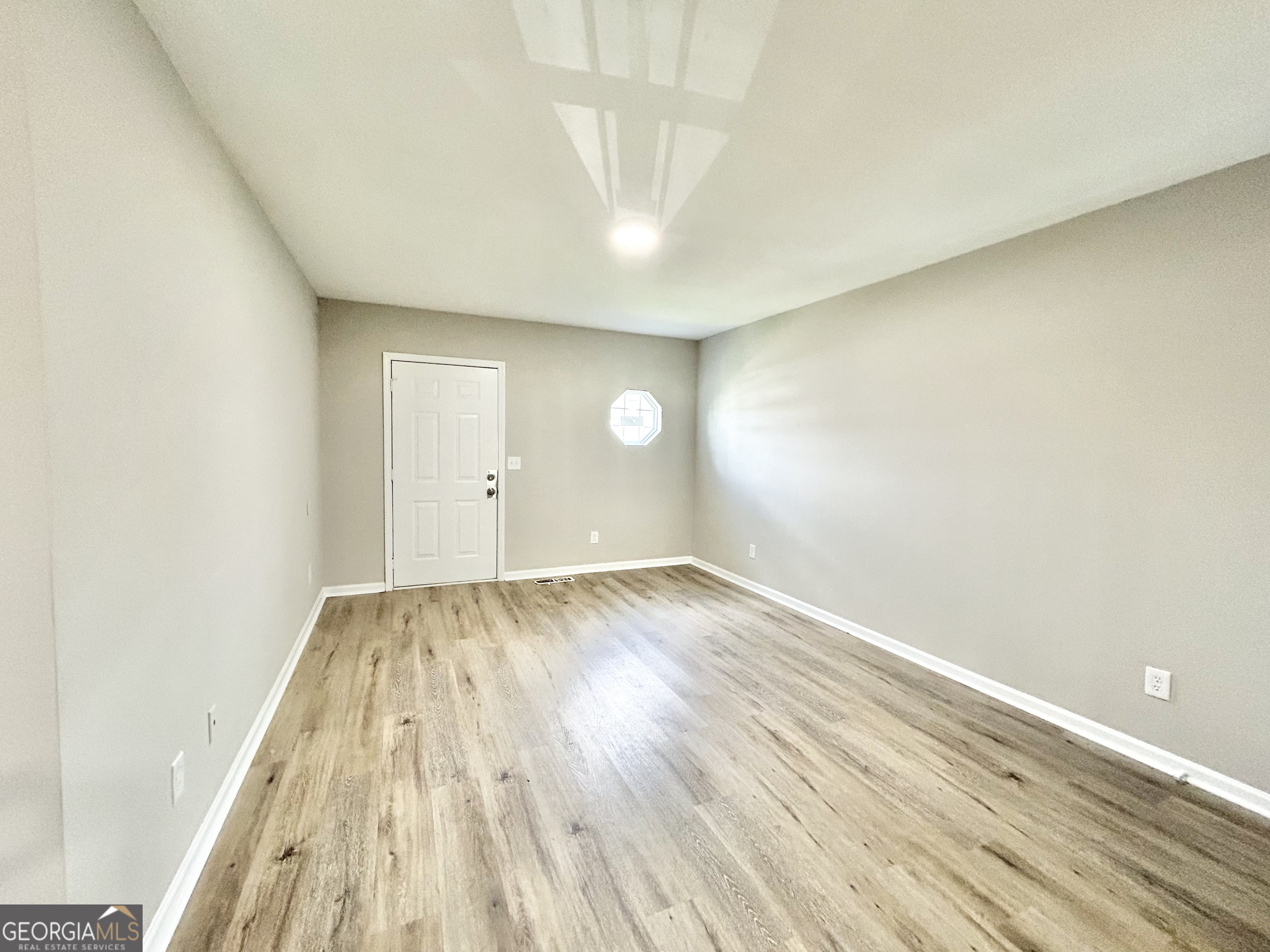845 Store House Court # B Property Photo 6