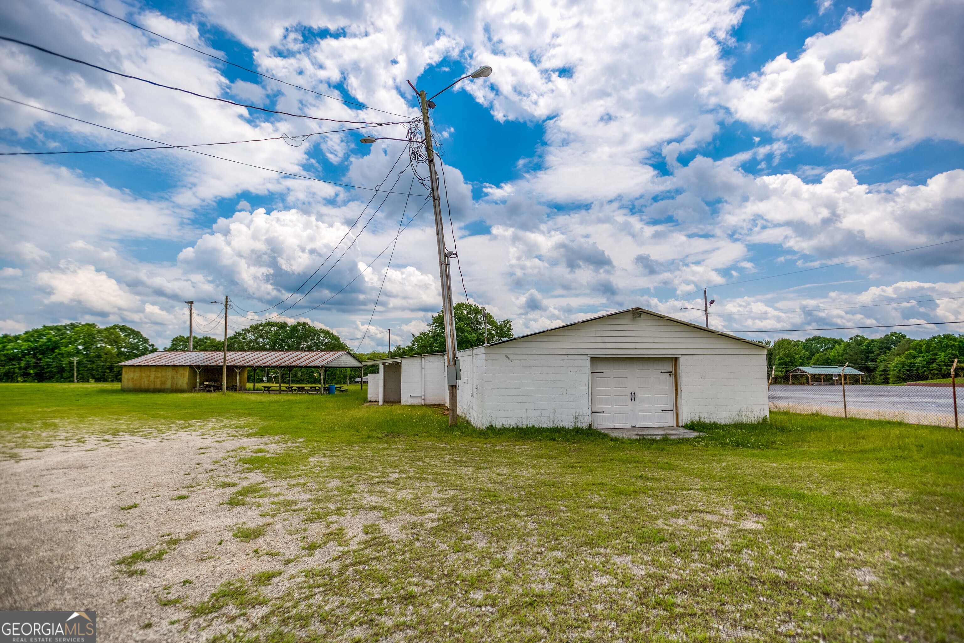 1320 E Church Street Property Photo 4