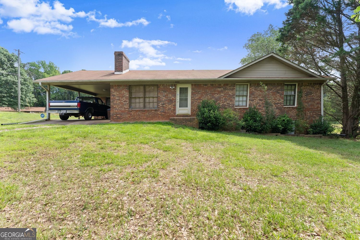 5590 Howard Road Property Photo 1