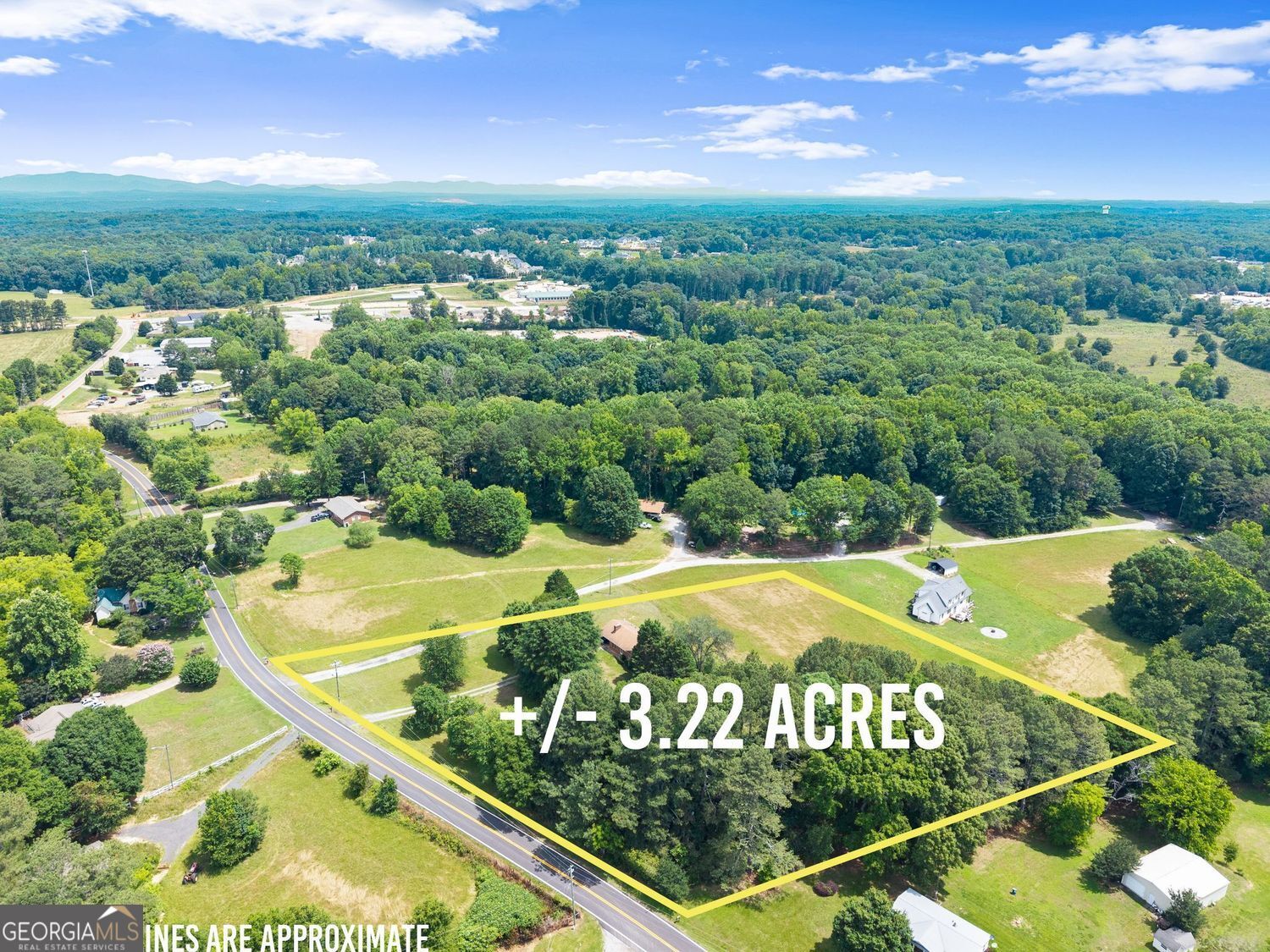 5590 Howard Road Property Photo 3