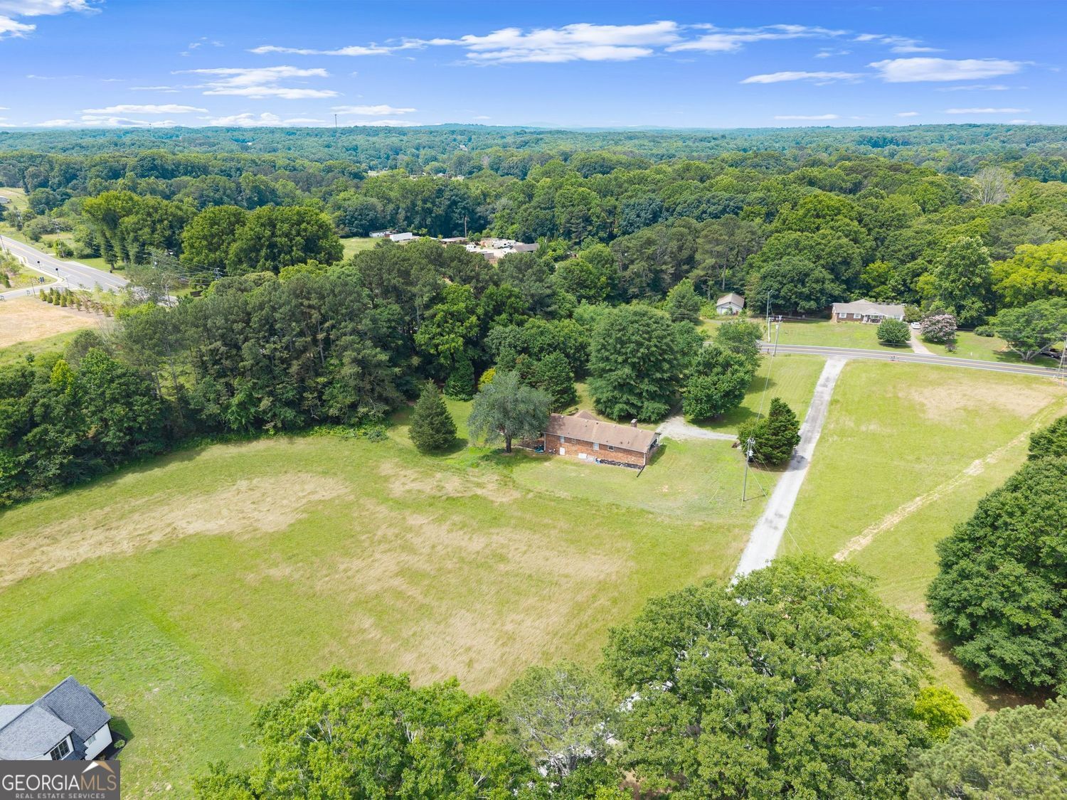 5590 Howard Road Property Photo 4