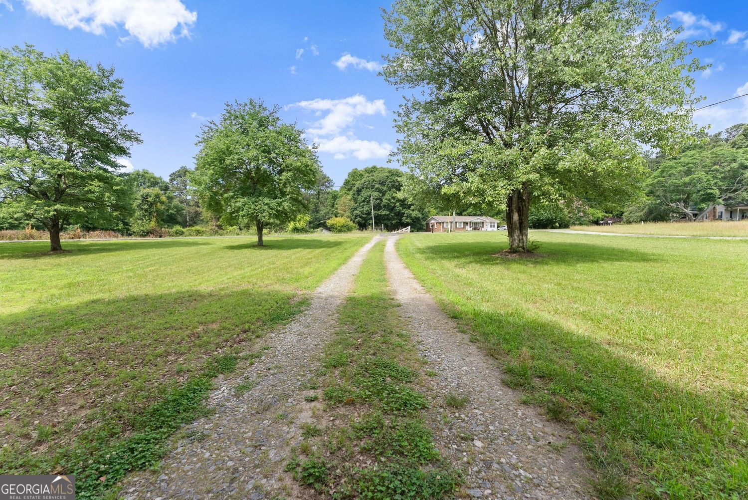 5590 Howard Road Property Photo 8