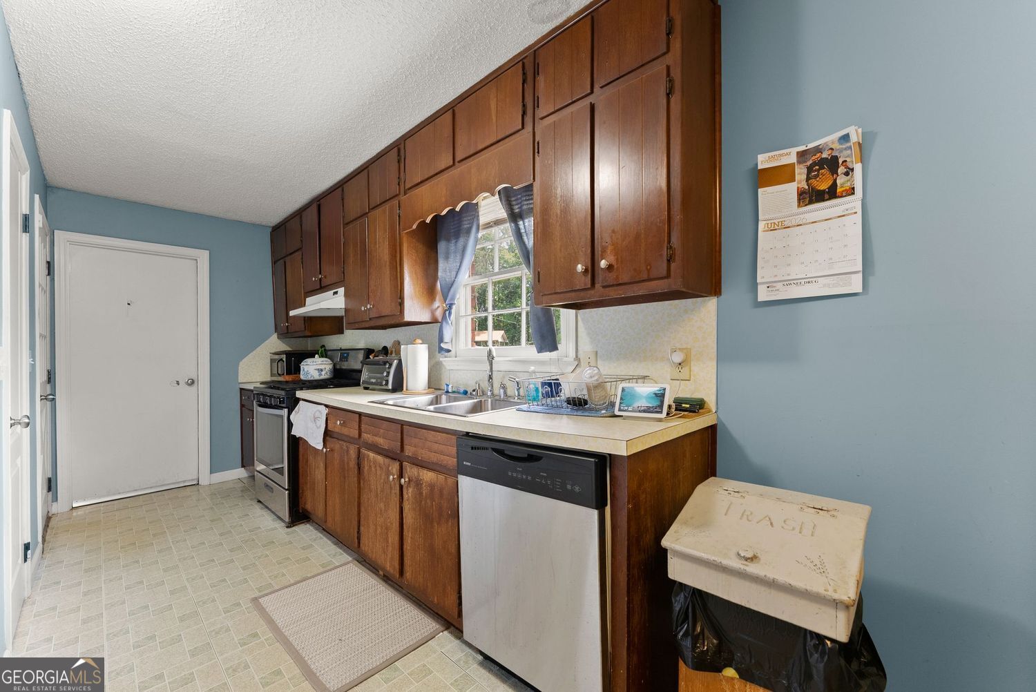 5590 Howard Road Property Photo 12