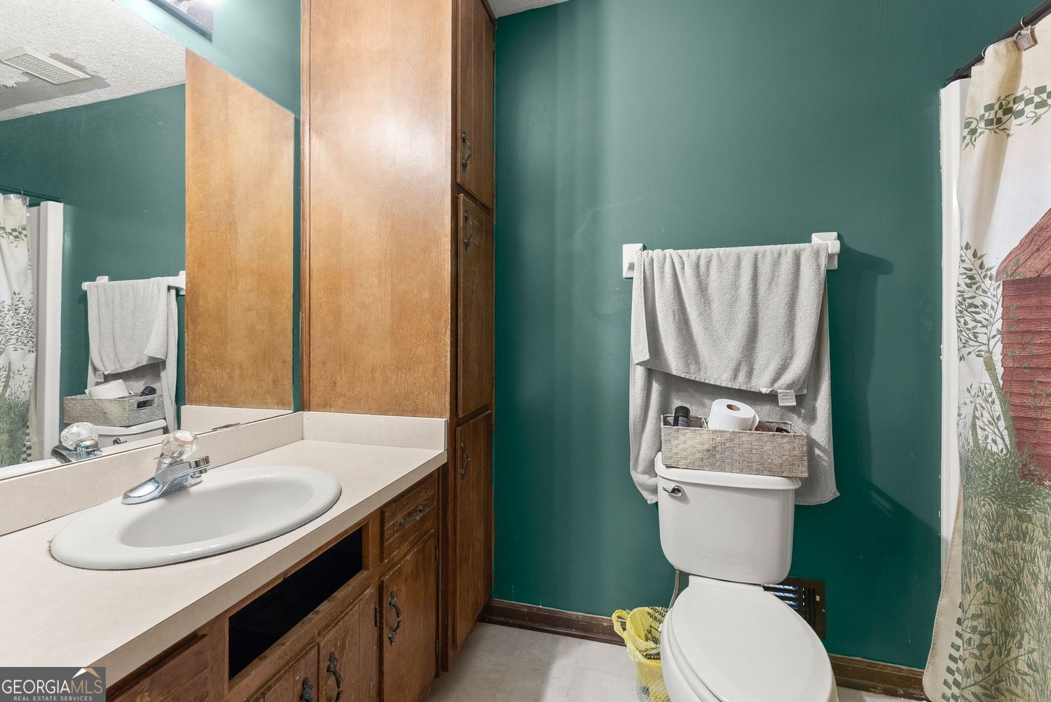 5590 Howard Road Property Photo 15