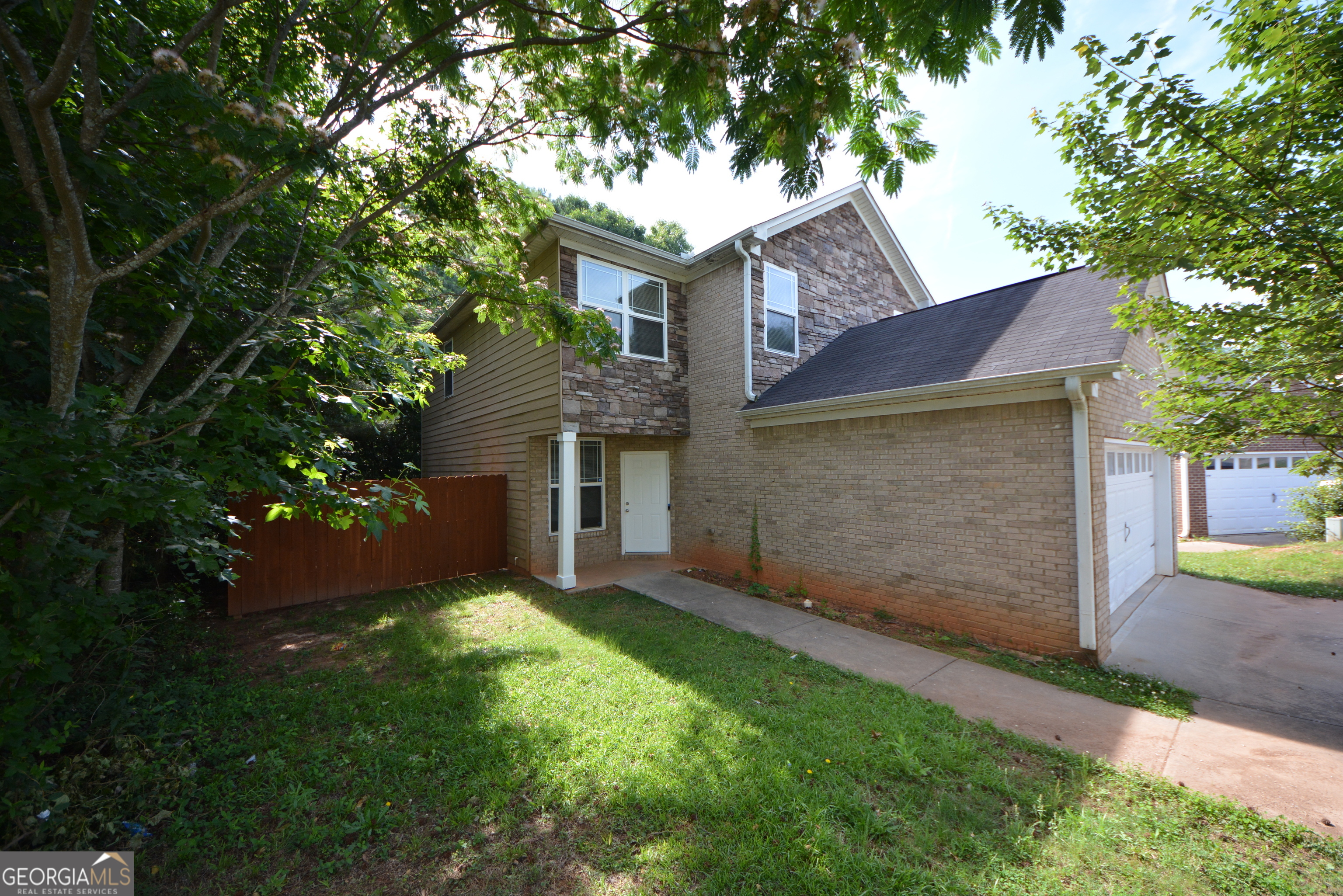 1550 Persimmon Trace Property Photo 4