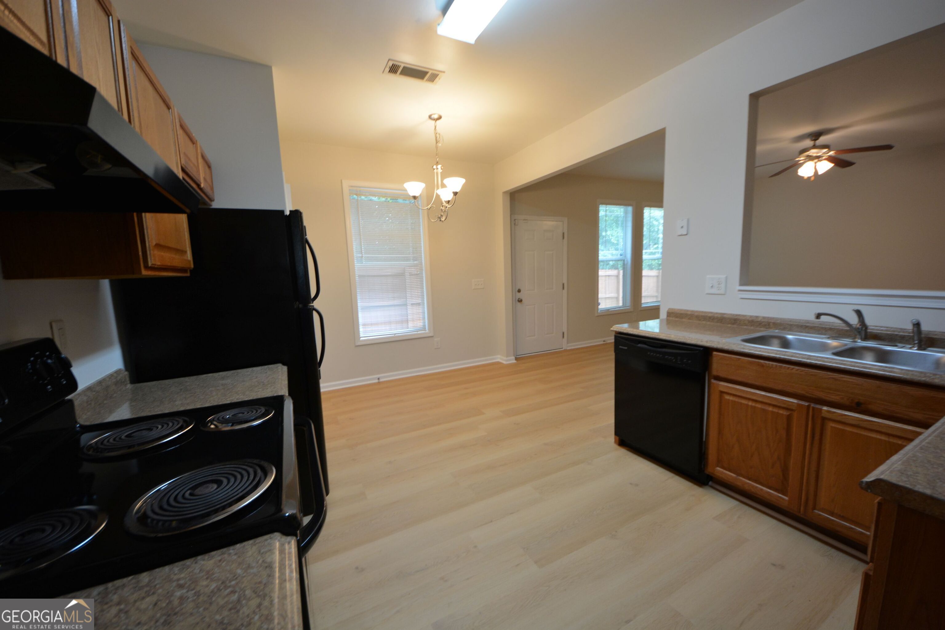 1550 Persimmon Trace Property Photo 23