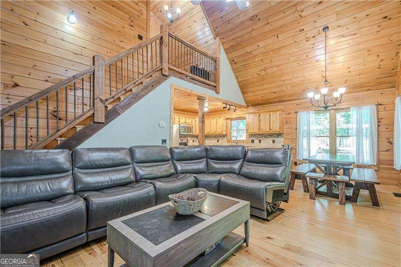 213 Moonshine Hollow Property Photo 6