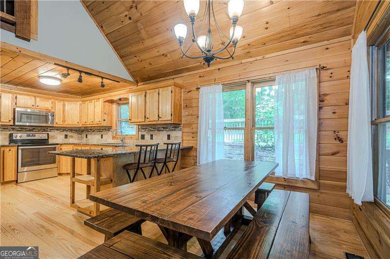 213 Moonshine Hollow Property Photo 7