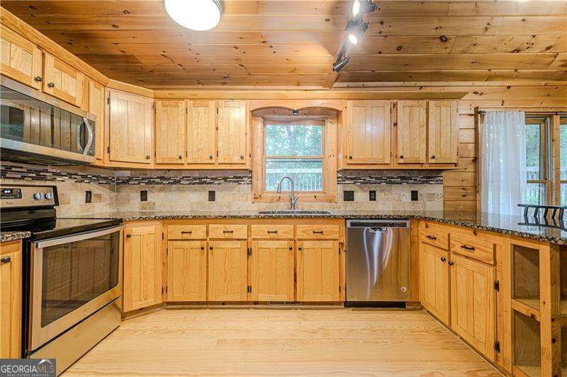 213 Moonshine Hollow Property Photo 12