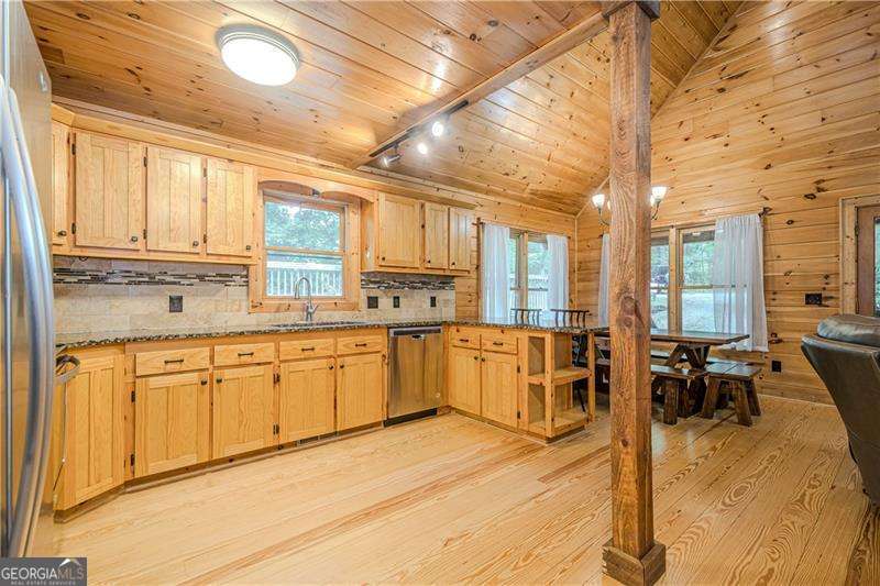 213 Moonshine Hollow Property Photo 16
