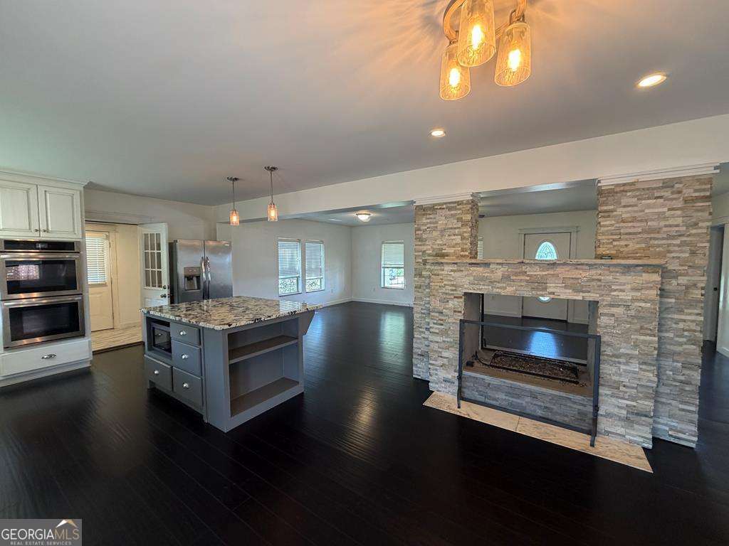 17 Town Square Road Property Photo 2