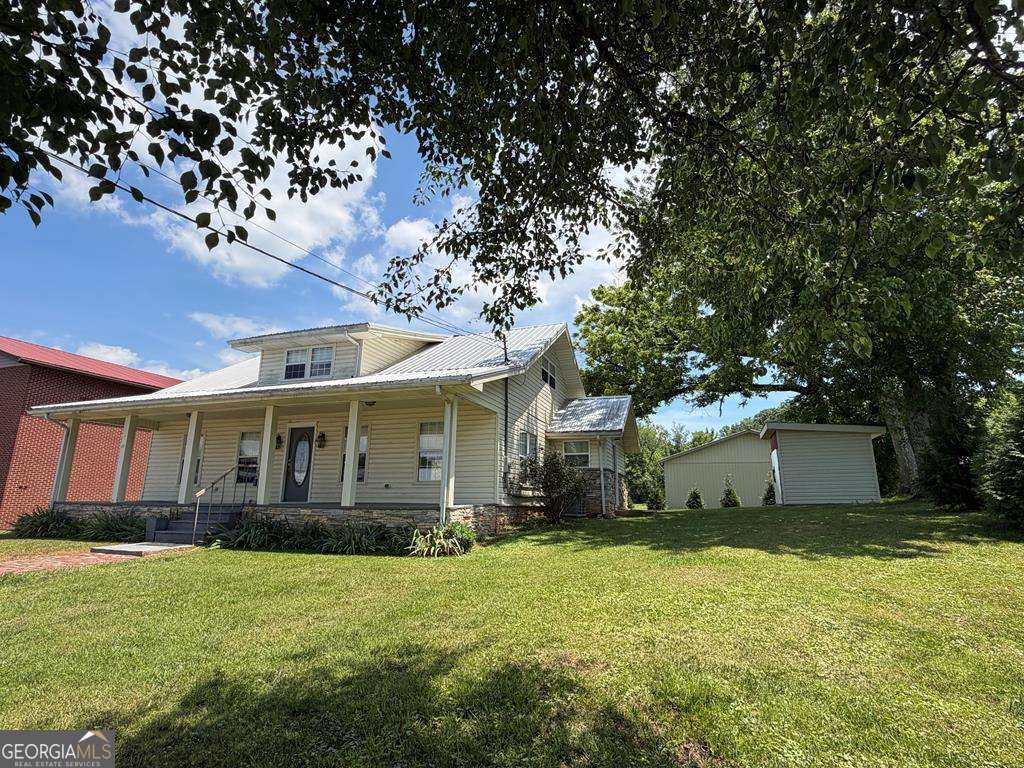 17 Town Square Road Property Photo 4